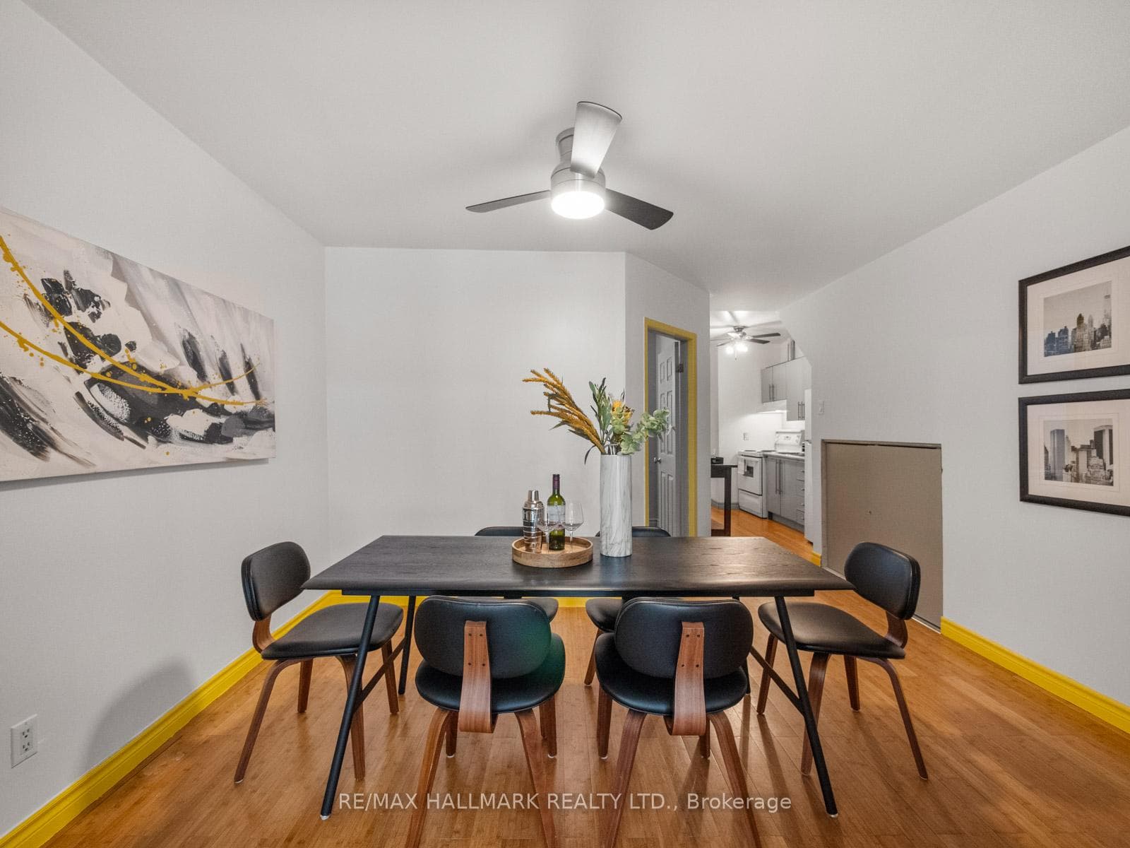 137 Gerrard Street photo 7