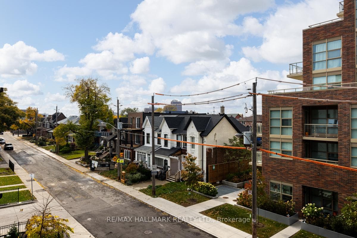 385 Osler Street Unit 306 photo 18