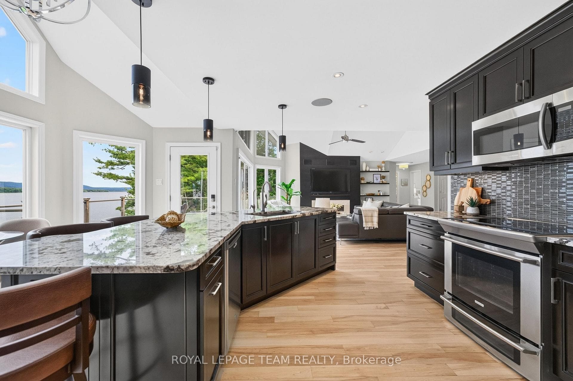3778 Armitage Avenue photo 21