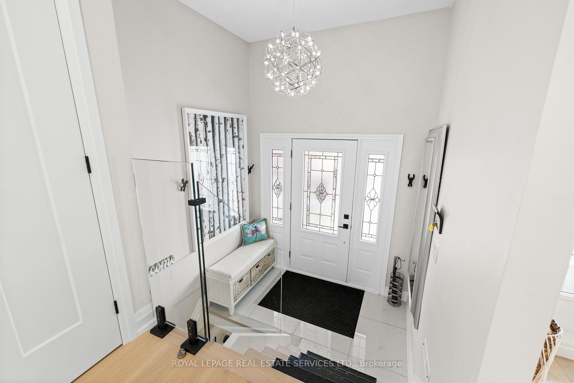 4052 Dunmow Crescent photo 4