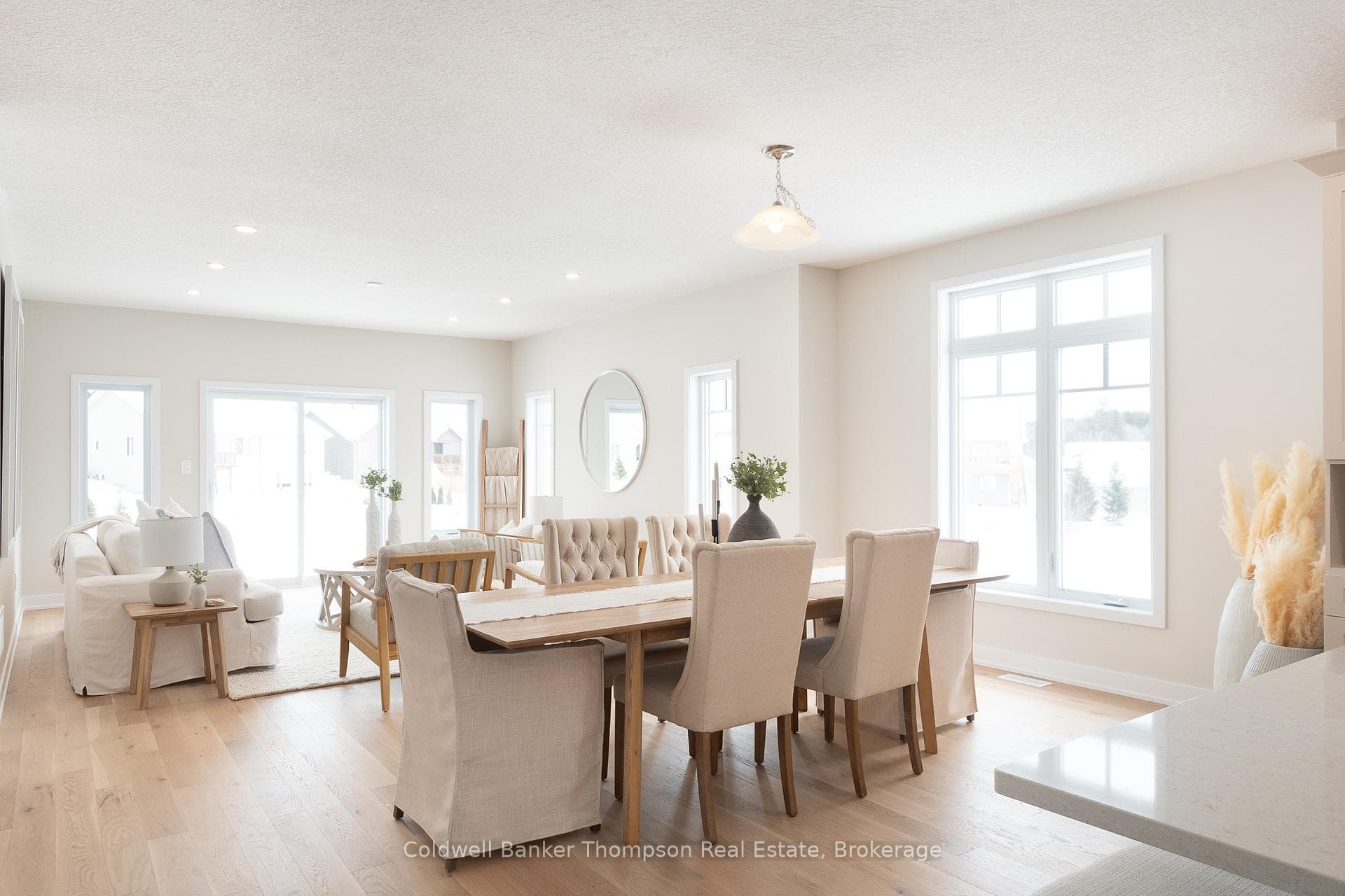65 Eaglecrest Avenue photo 10