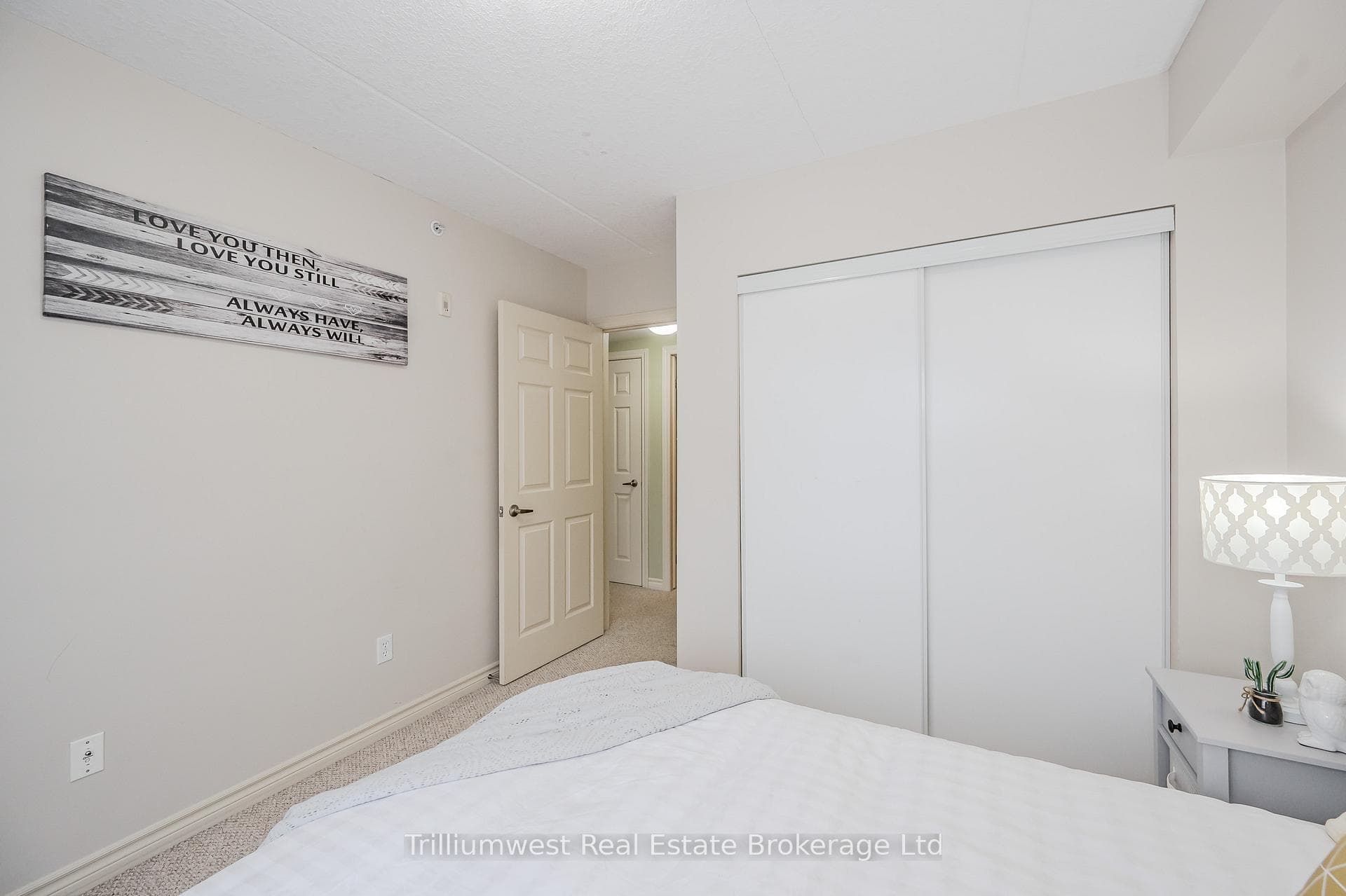 41 GOODWIN Drive Unit 307 photo 20