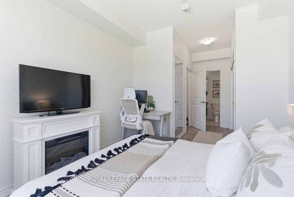 40 Esplanade Lane Unit 406 photo 30