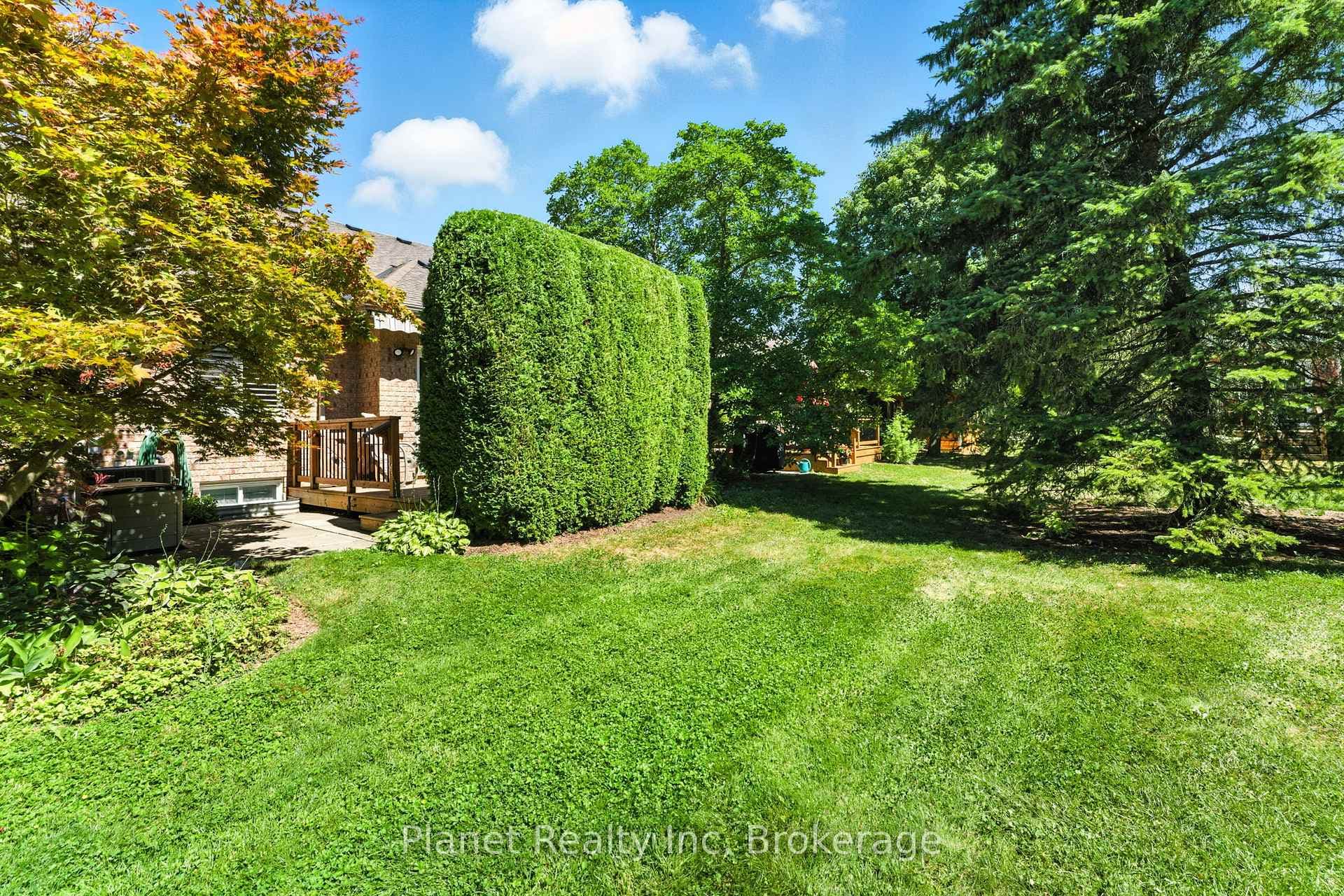 19 Village Green Drive photo 37