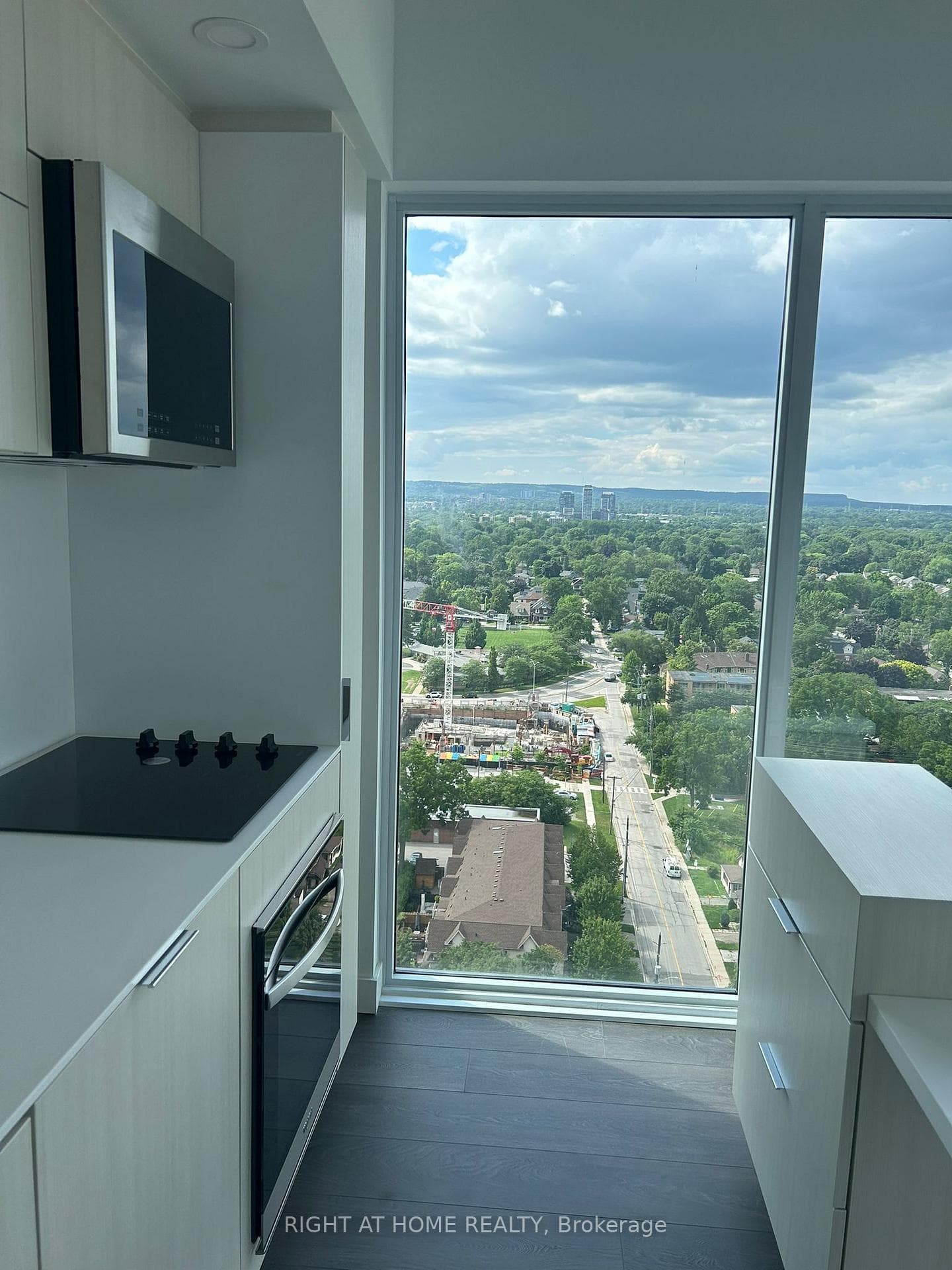 370 Martha Street Unit 1802 photo 22