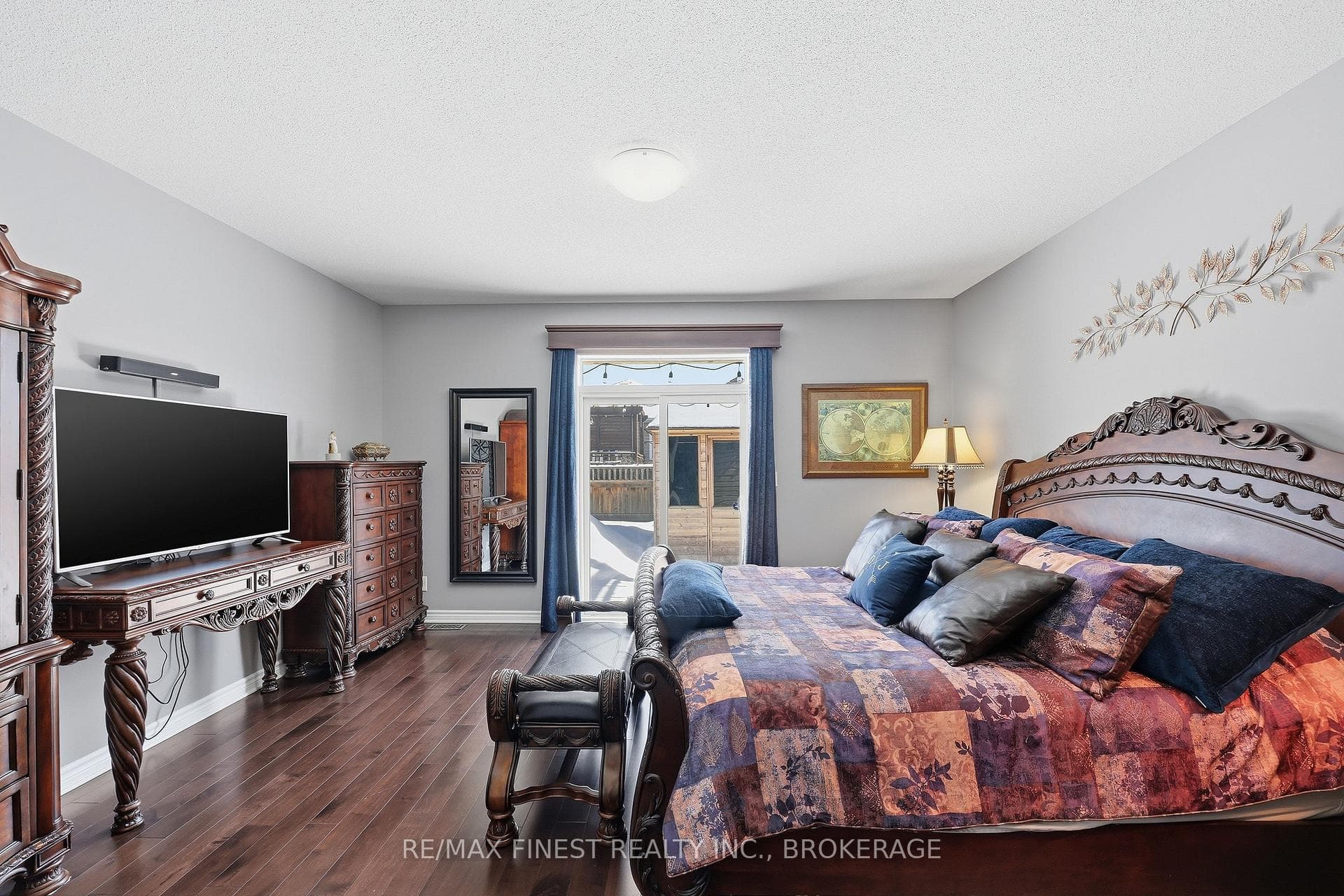 1667 Crimson Crescent photo 20