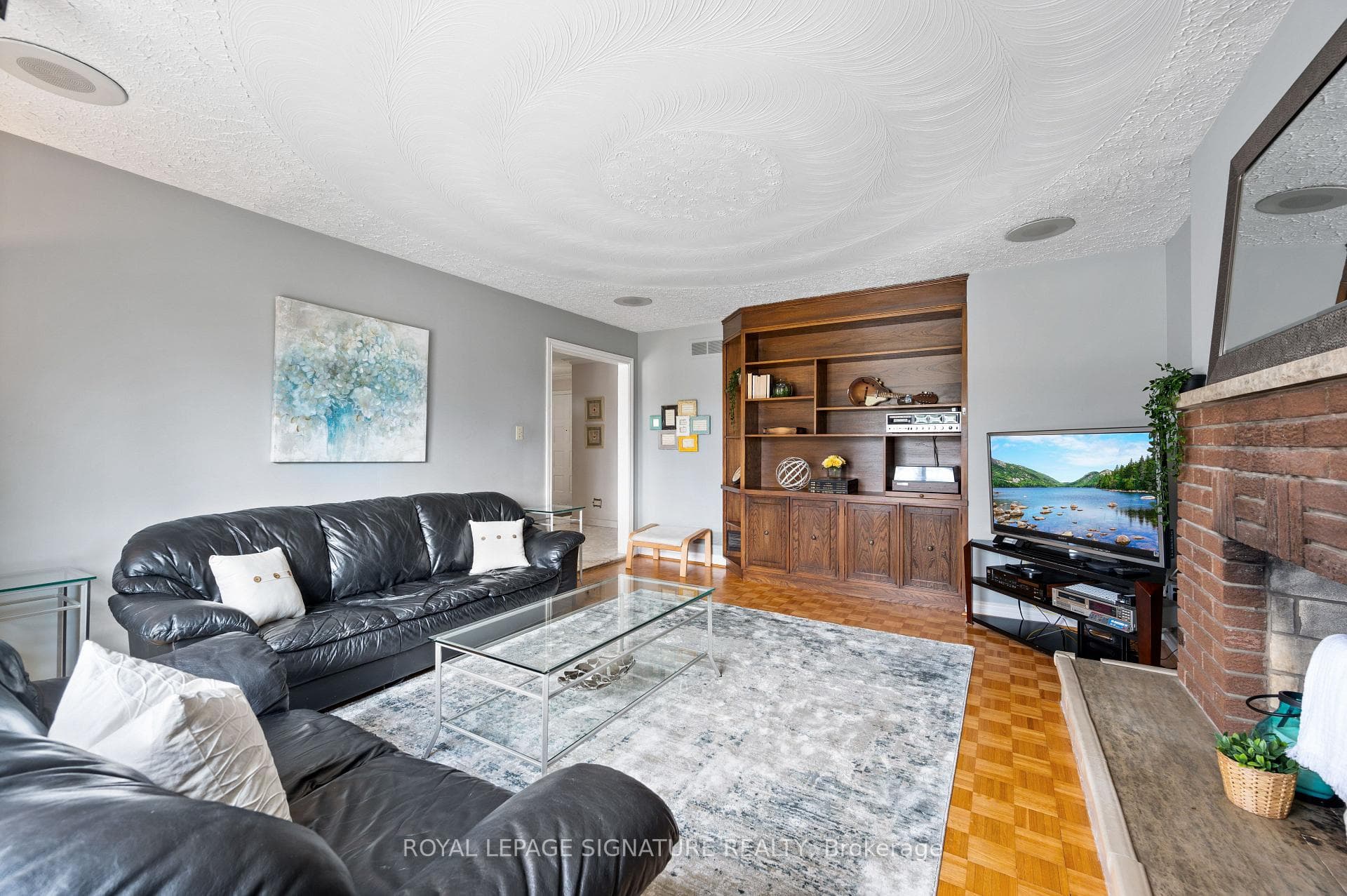 225 Pinetree Way photo 20