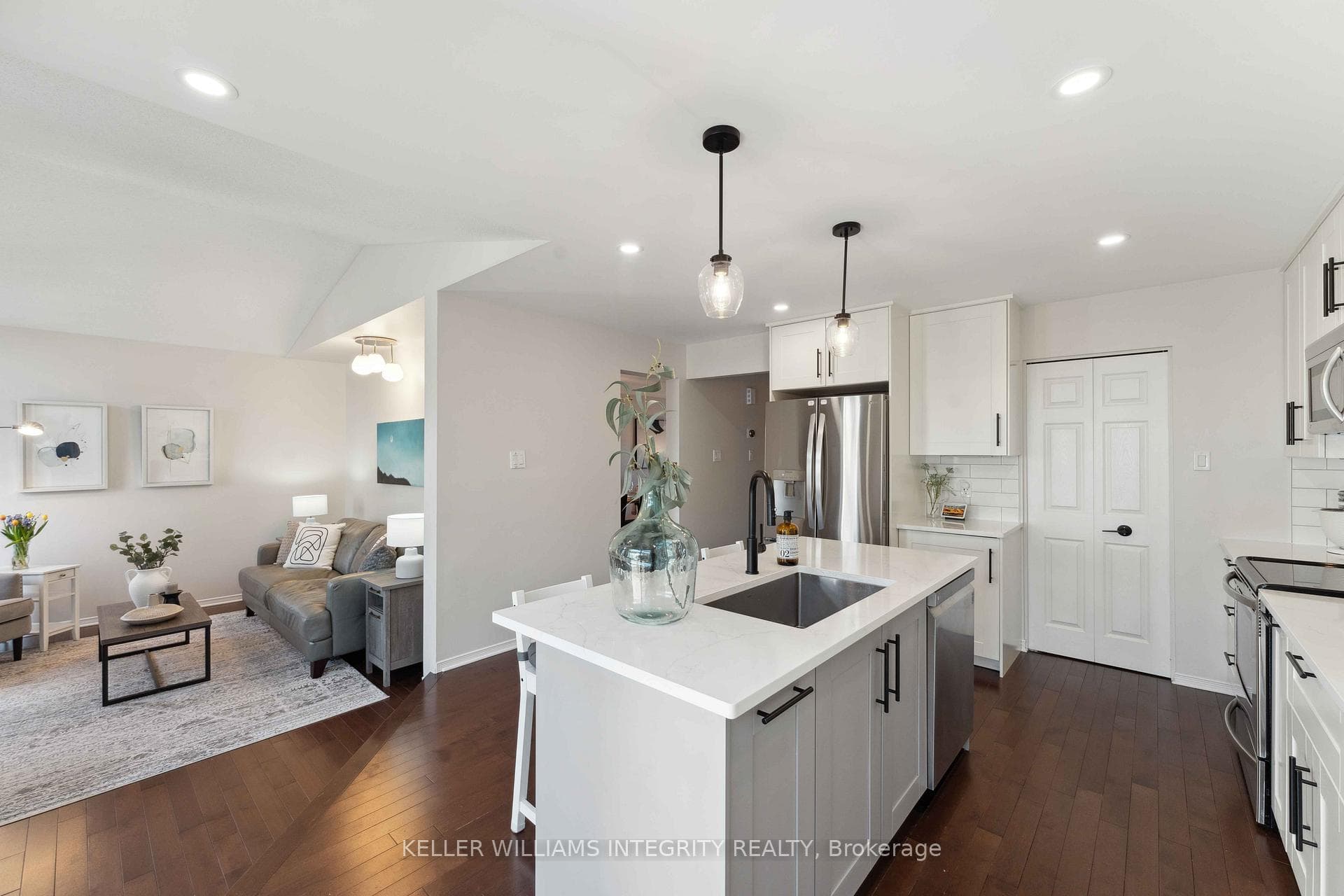 43 Steggall Crescent photo 4