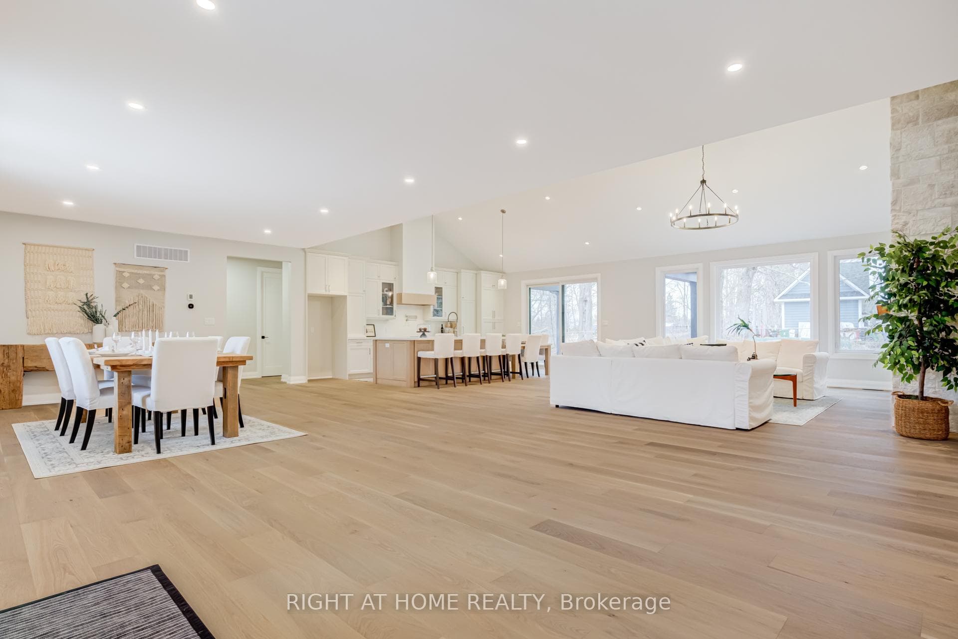 9 Maple Grove Road photo 6