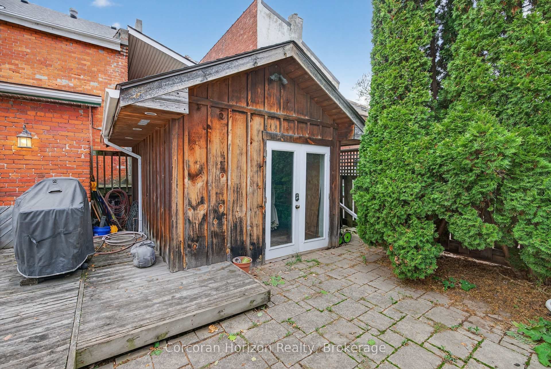 292 John Street photo 41