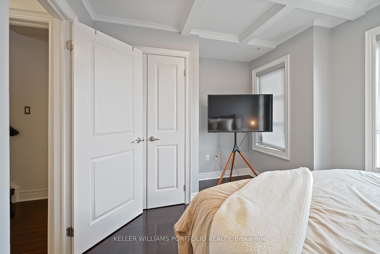 262B Bering Avenue photo 36