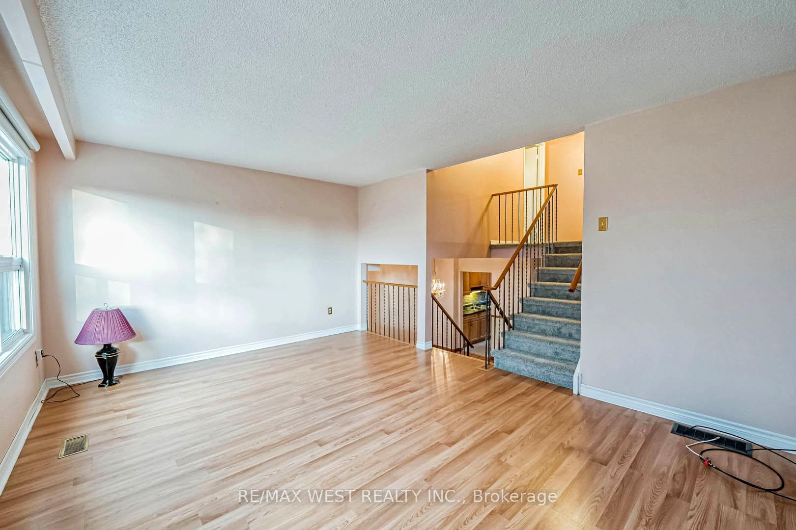 477 Hansen Road photo 19