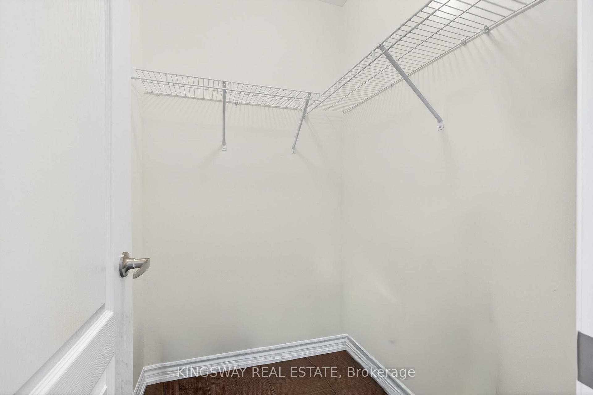 2144 Hallandale Street photo 6