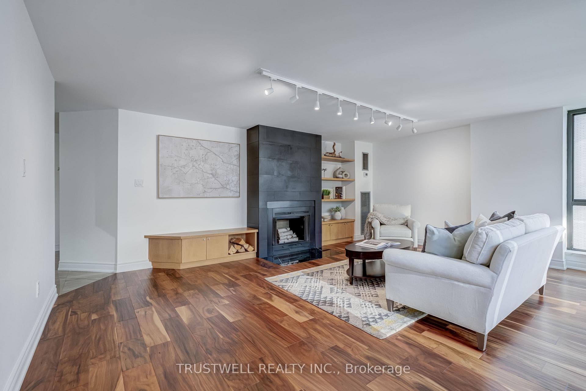 280 Simcoe Street Unit 1102 photo 18