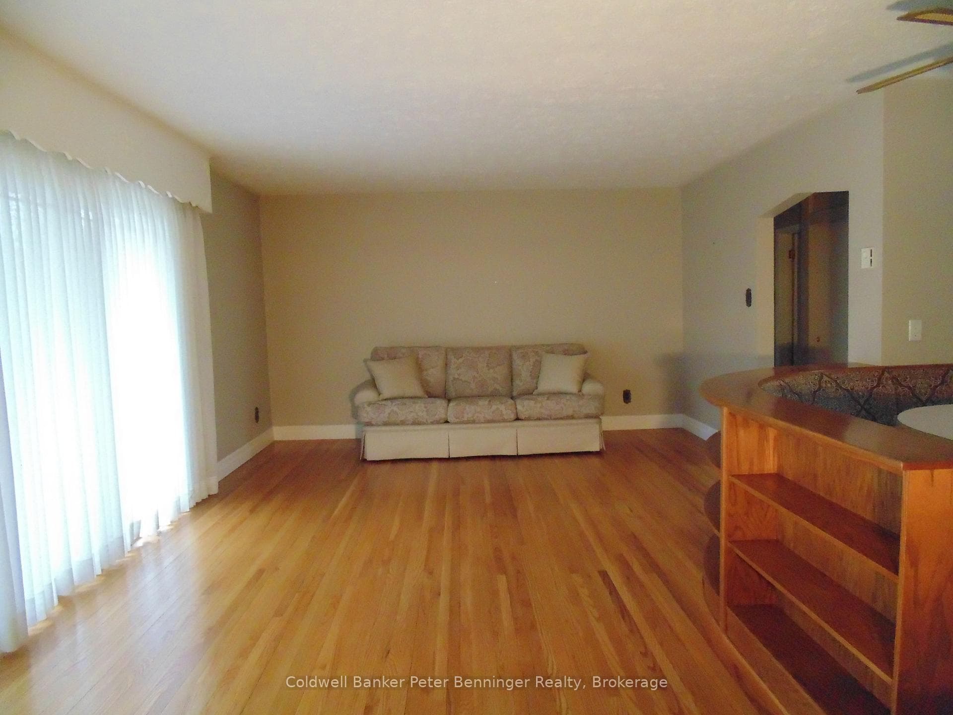 649 Drummond Drive photo 15