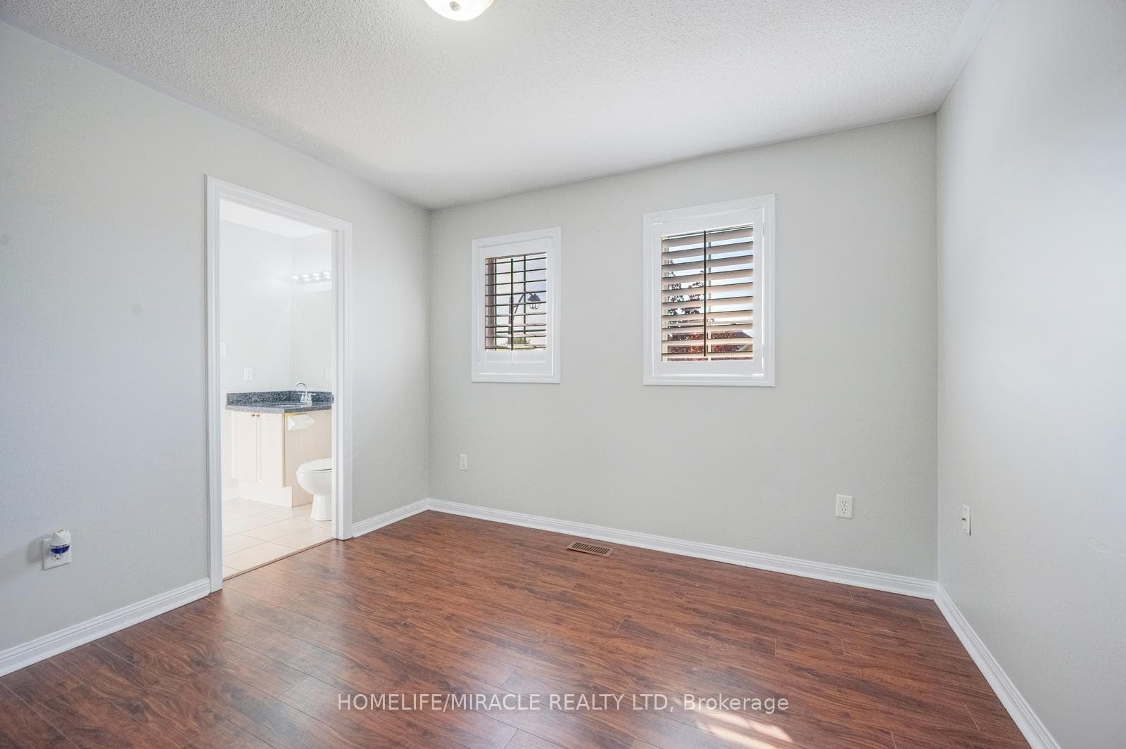 17 Latania Boulevard photo 31