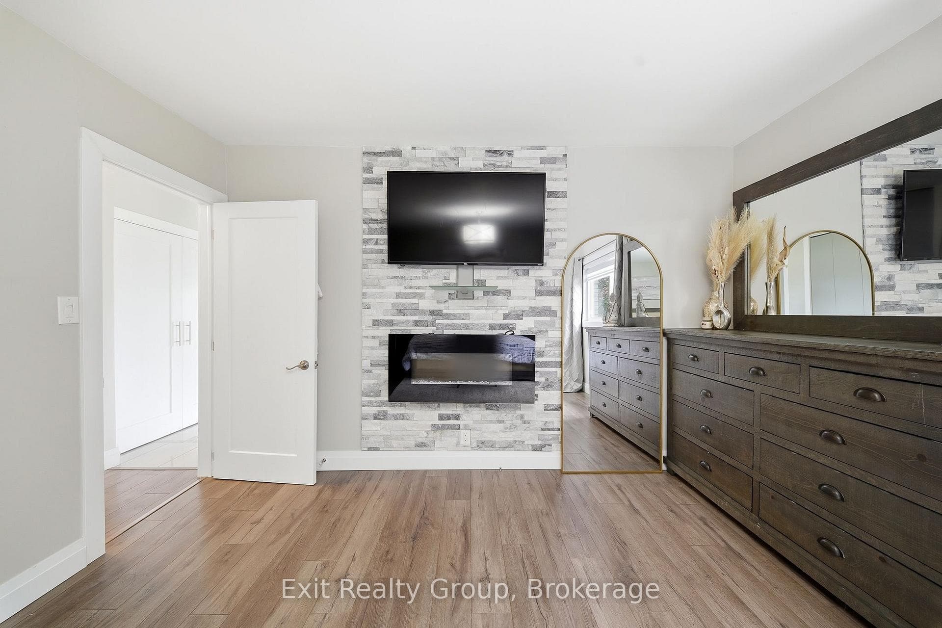 710 Harmony Road photo 28