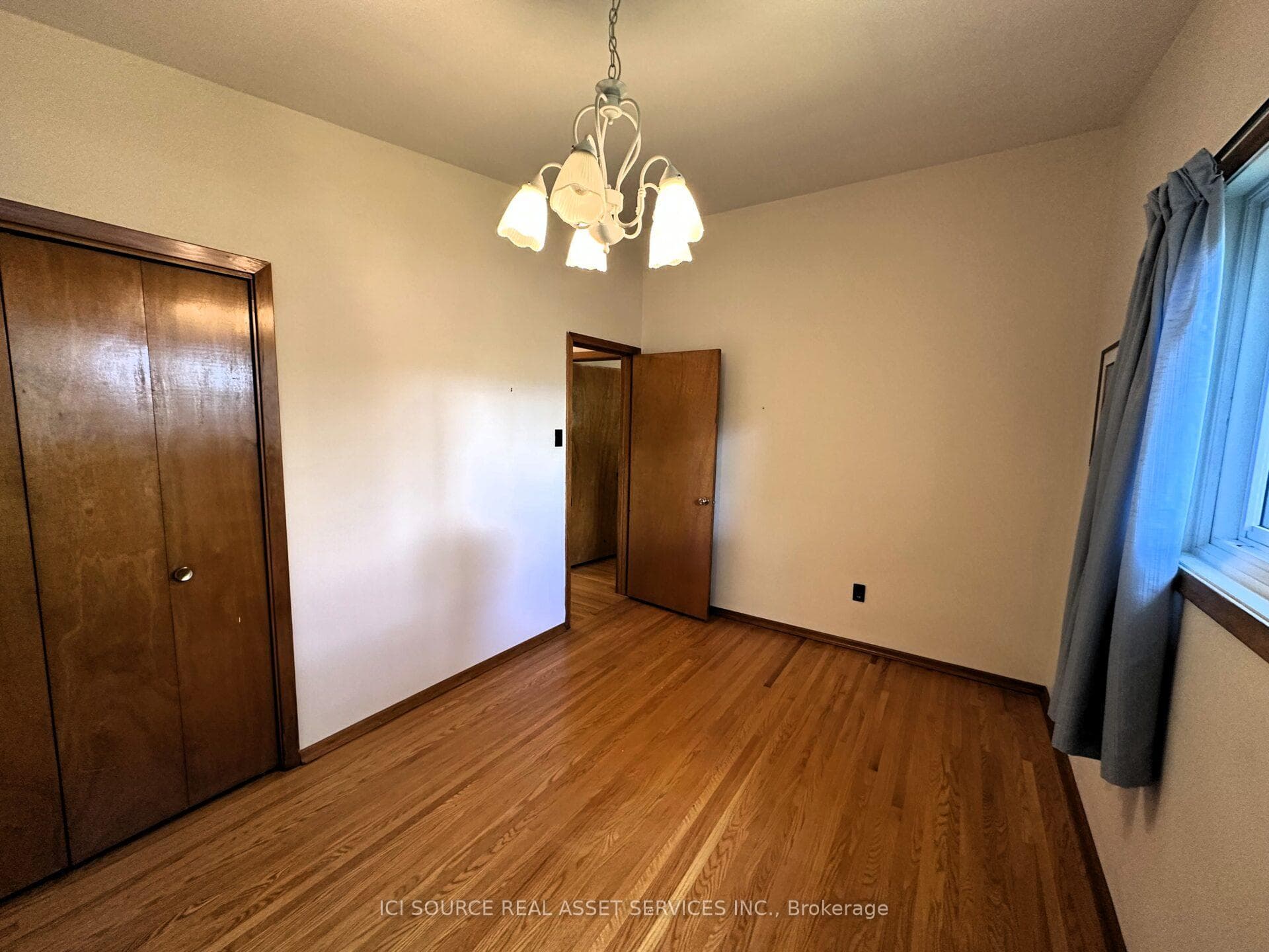 275 St Anne's Crescent photo 12