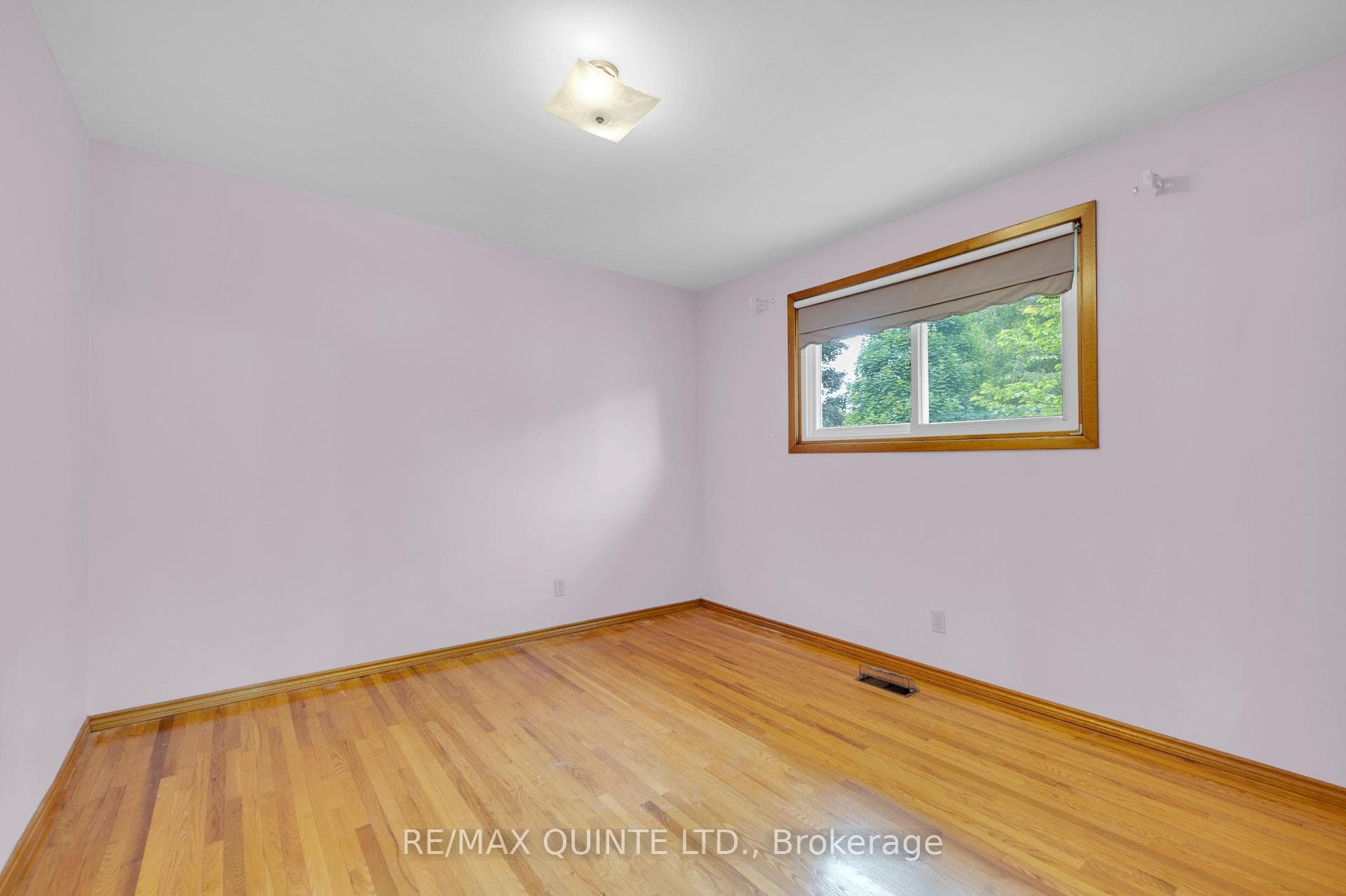 51 Parkview Heights photo 11