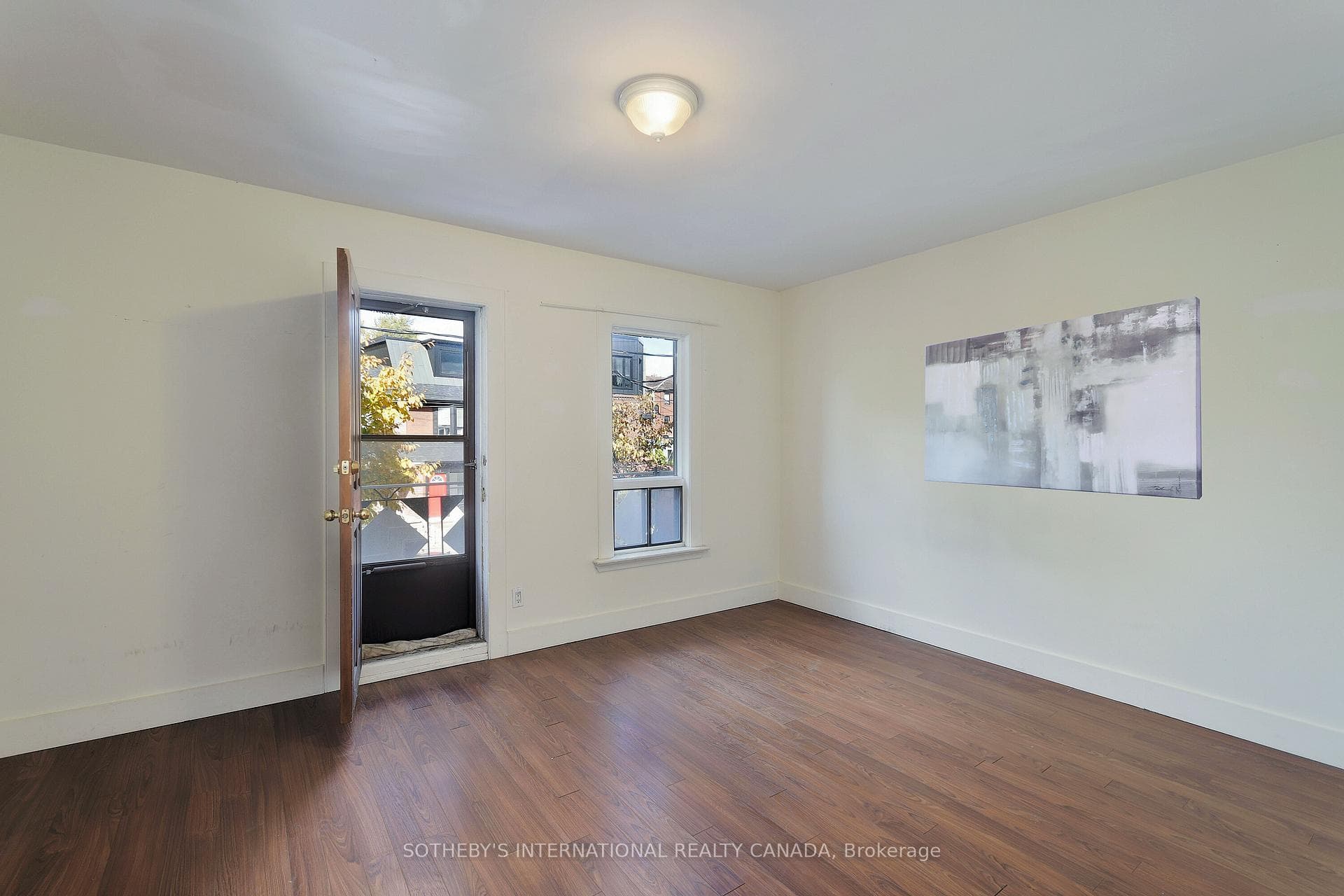 1155 Davenport Road photo 27