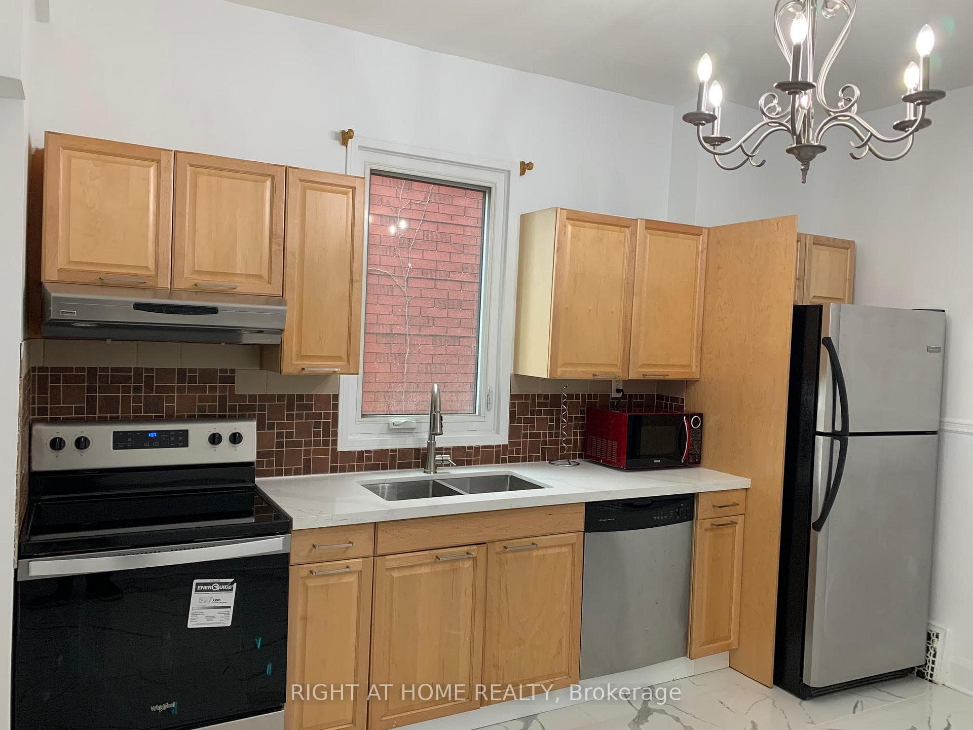 477 Ossington Avenue photo 10