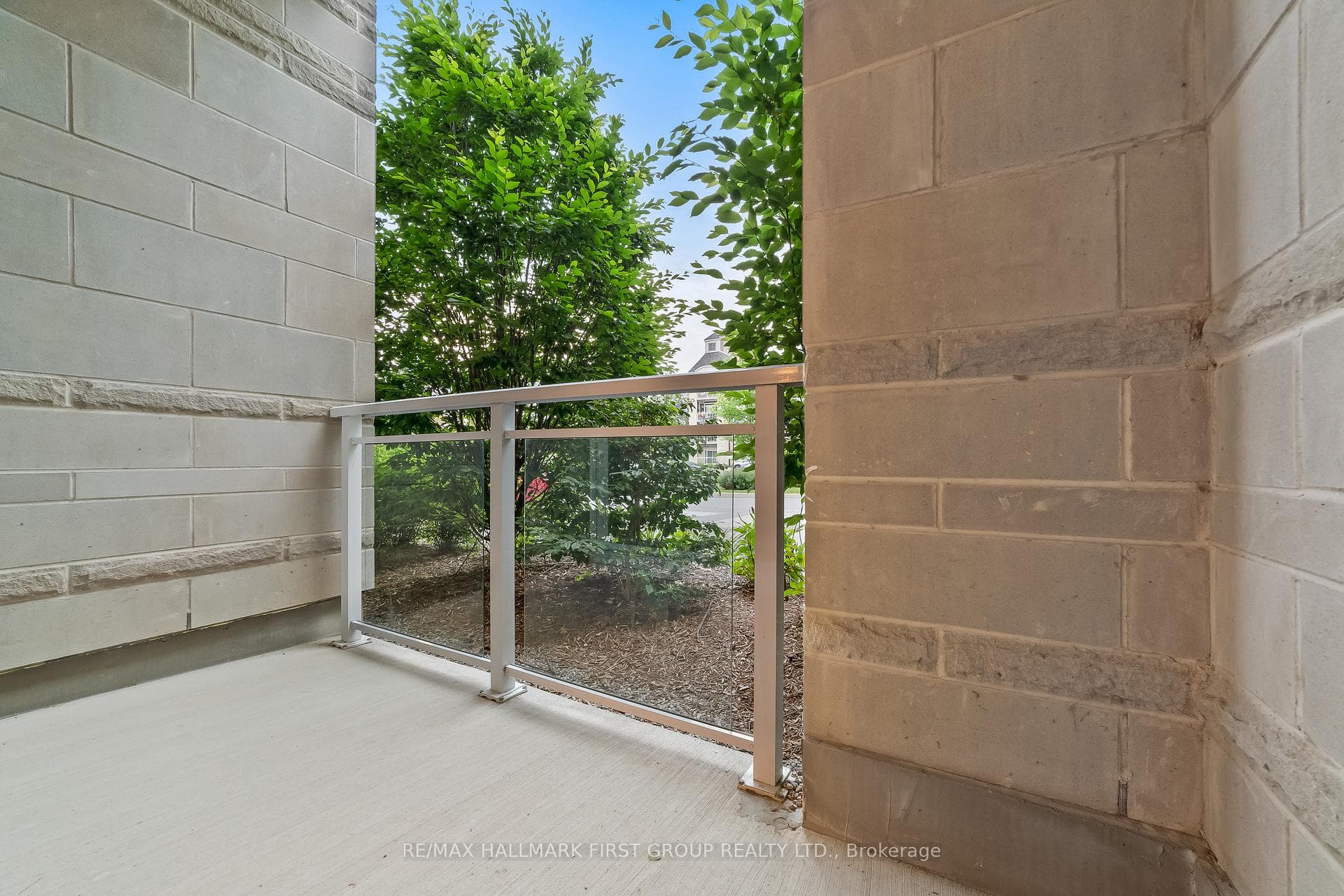 660 Gordon Street Unit 102 photo 26