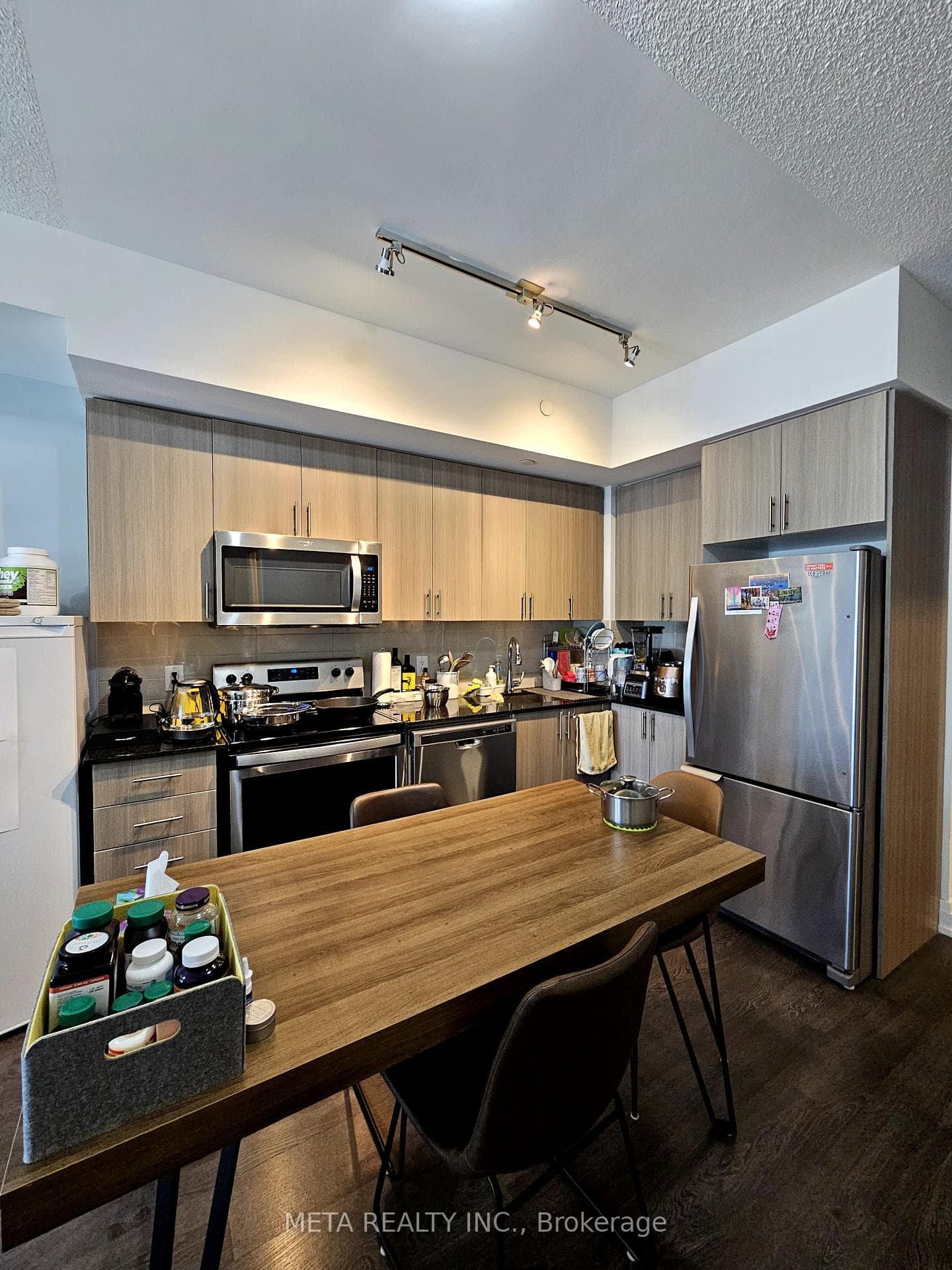591 Sheppard Avenue Unit 531 photo 3