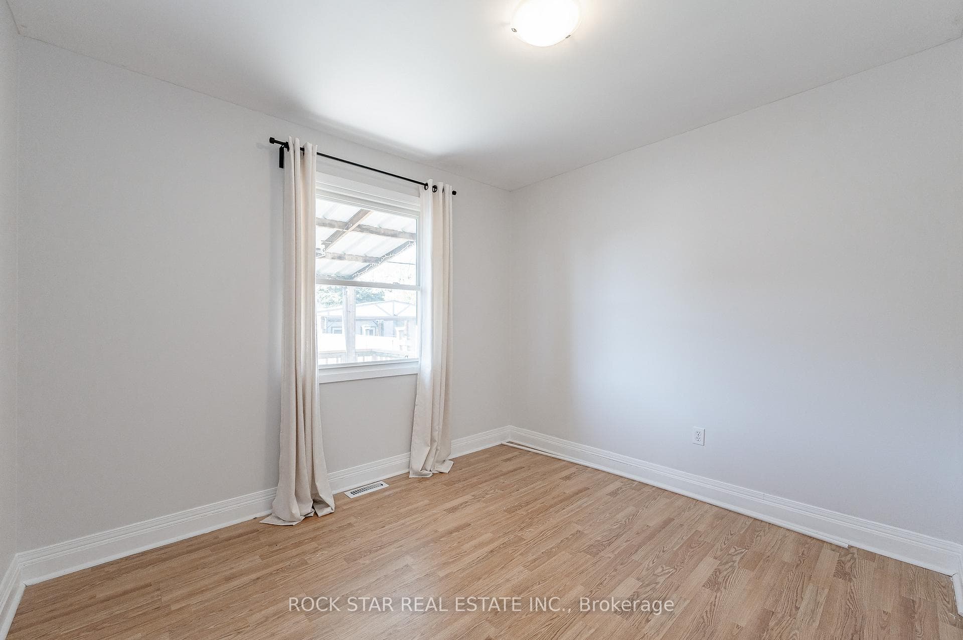 257 Tragina Avenue photo 12