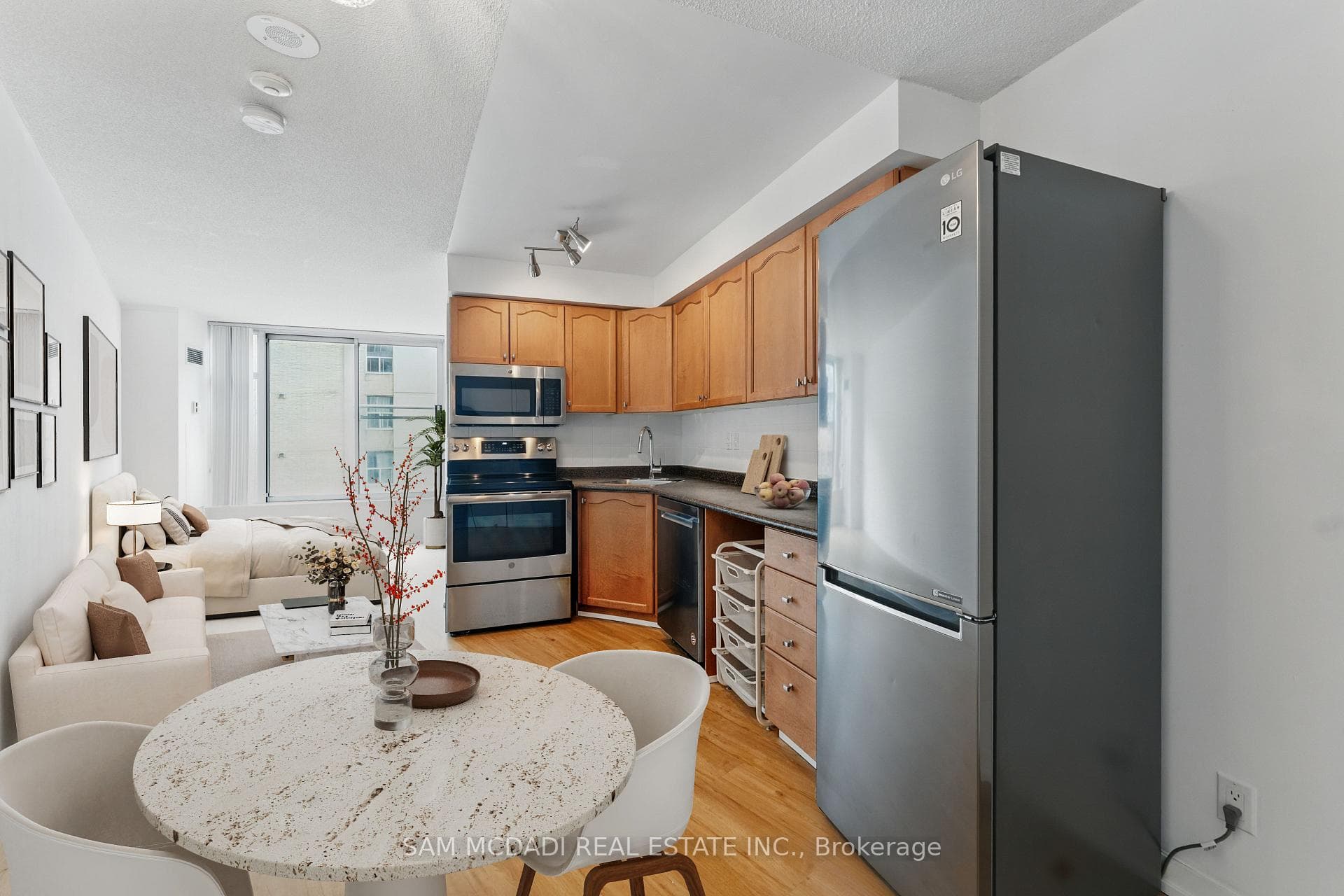 650 Queens Quay Unit 721 photo 6
