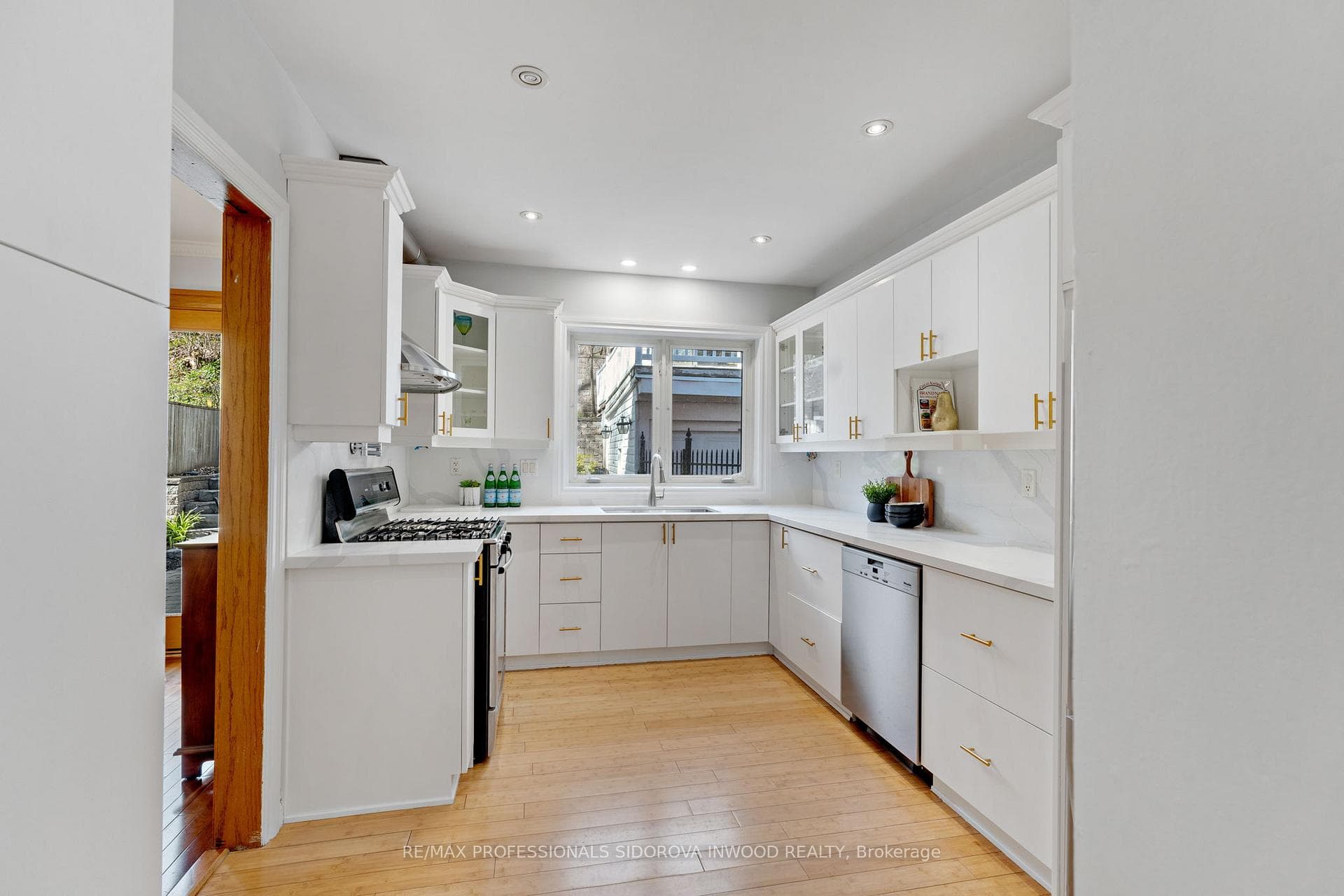 27 Parkview Gardens photo 12