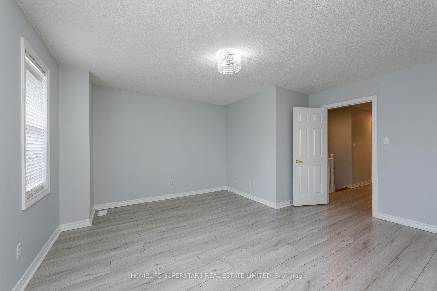 59 Thames Way photo 11