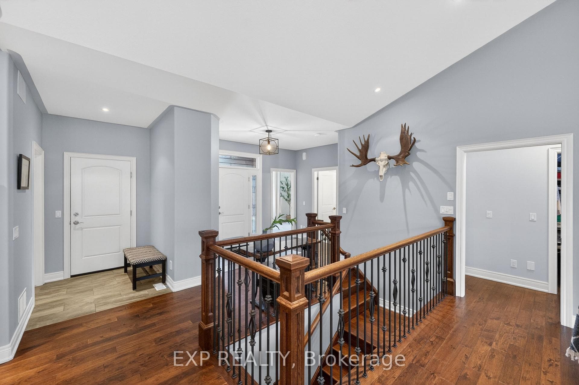 8736 Angie Drive photo 7