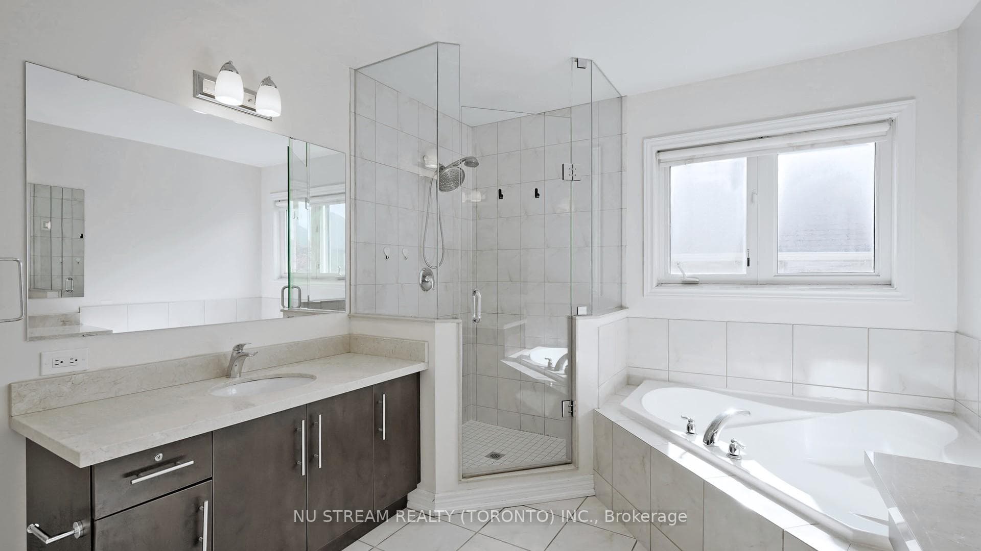 73 Serano Crescent photo 24