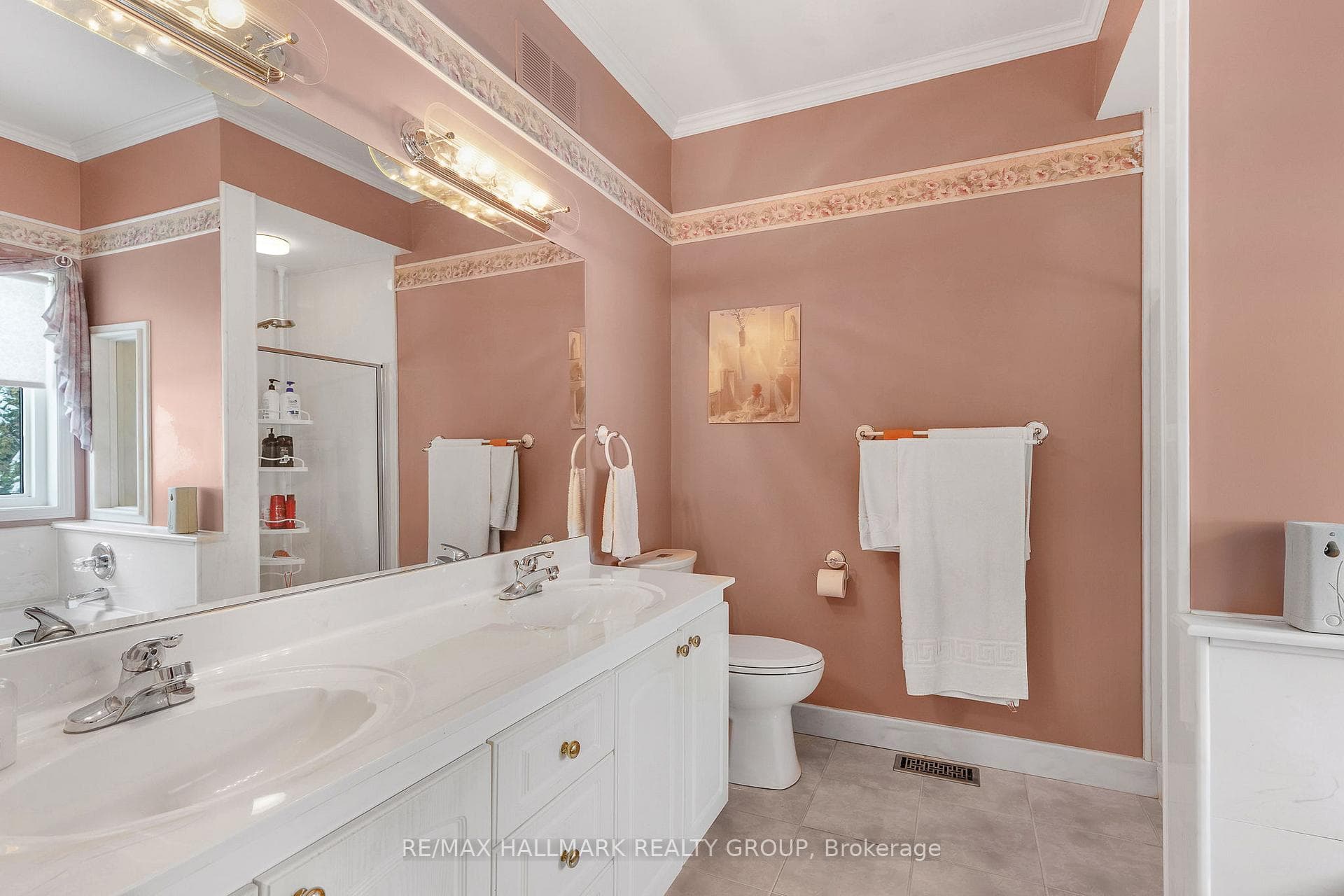 1103 DES PINS Avenue photo 26