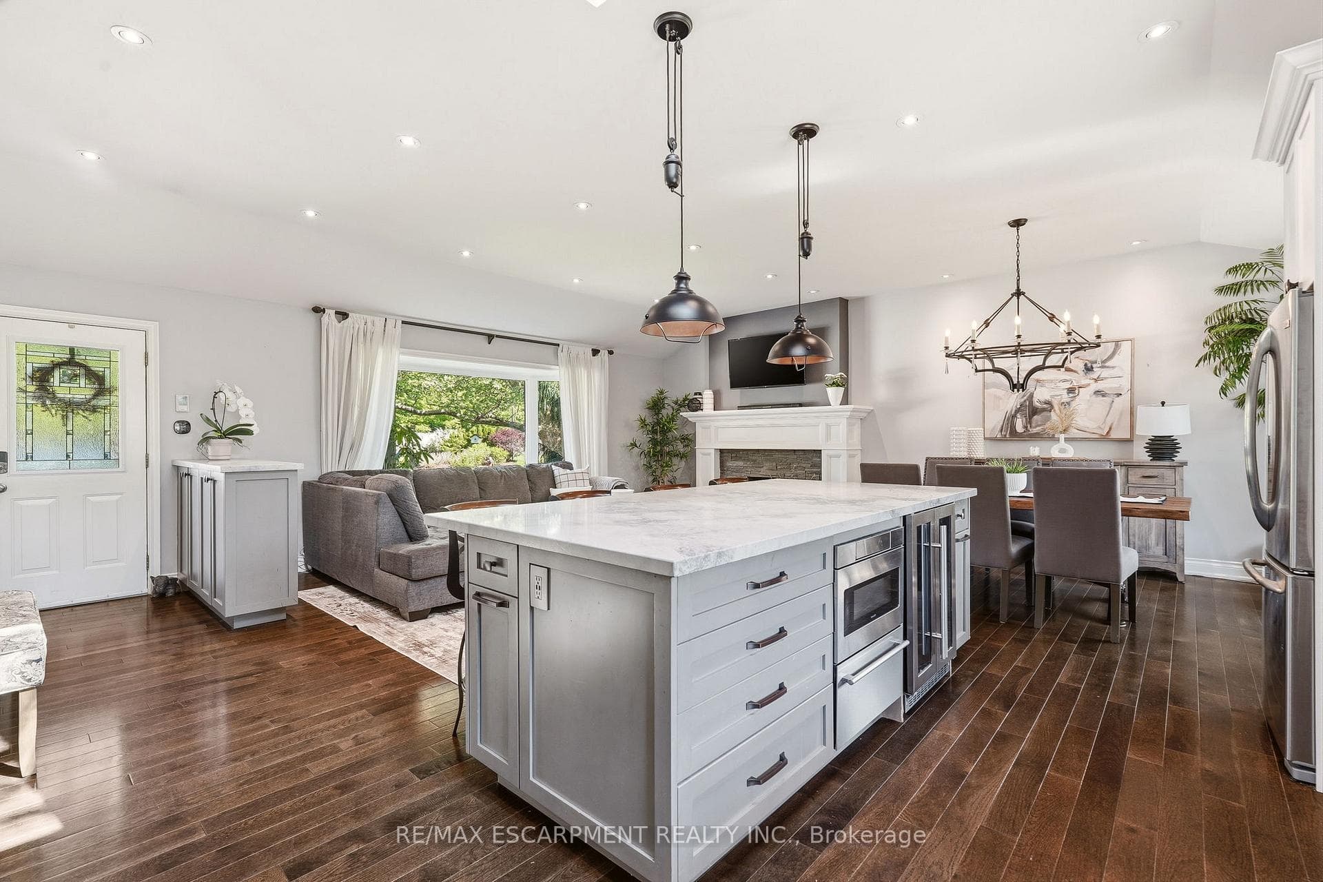 600 Deborah Crescent photo 10