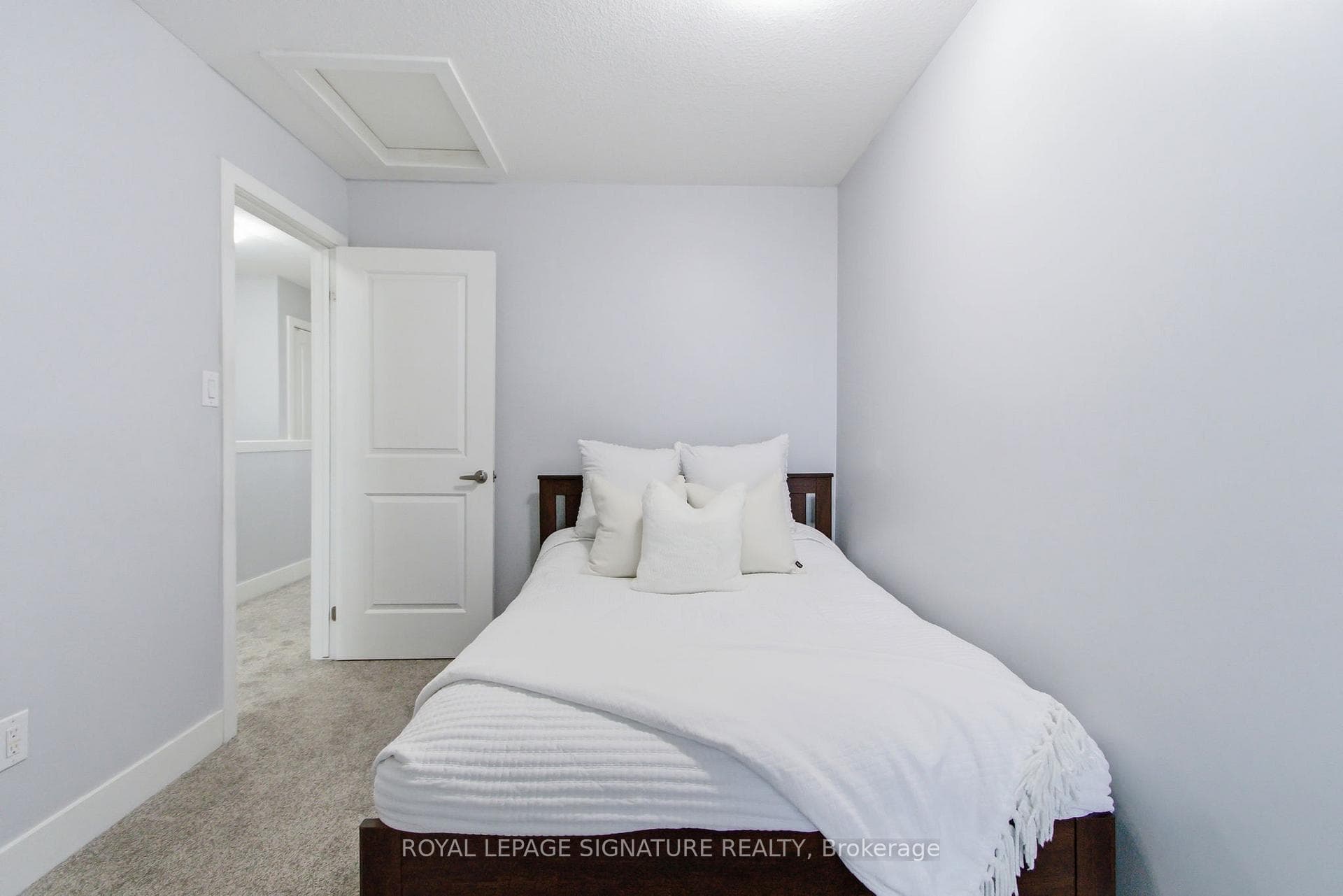 2104 Meadowgate Boulevard photo 21