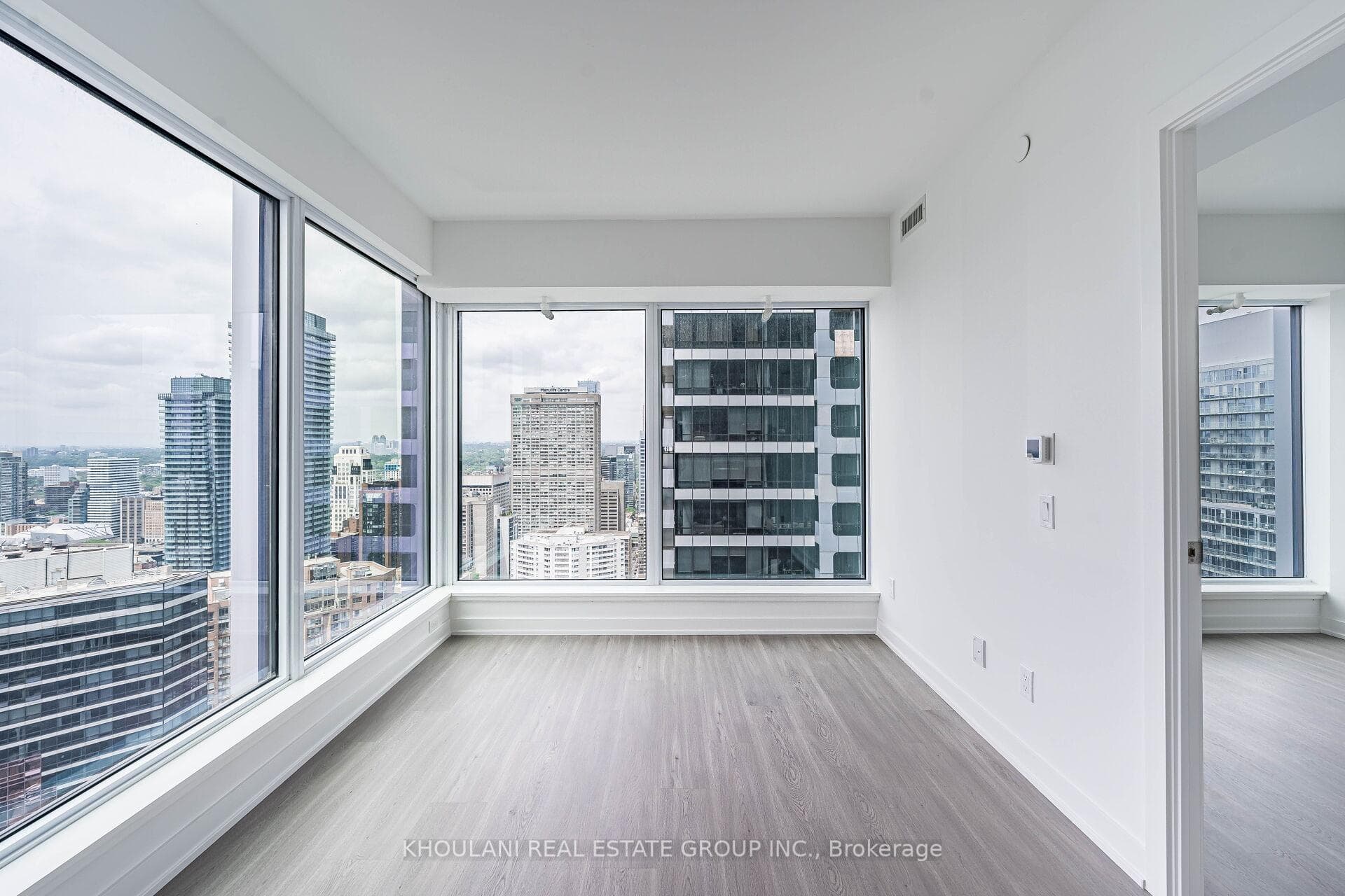 8 Wellesley Street Unit 4803 photo 5