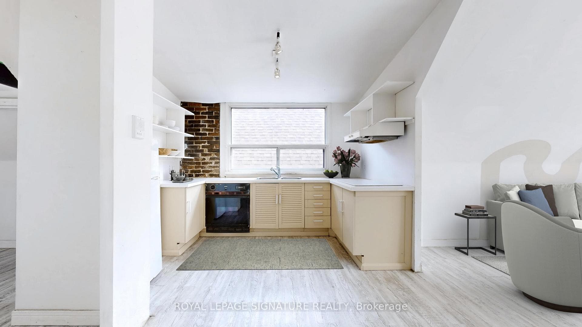 215 Pearson Avenue Unit 4 photo 5