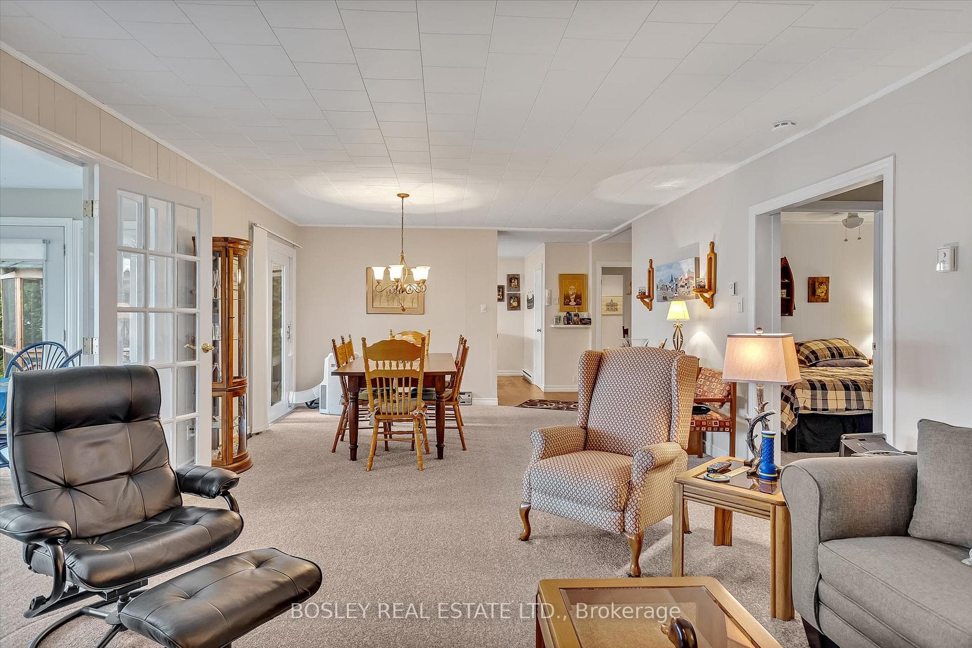 146 Lakeland Road photo 13
