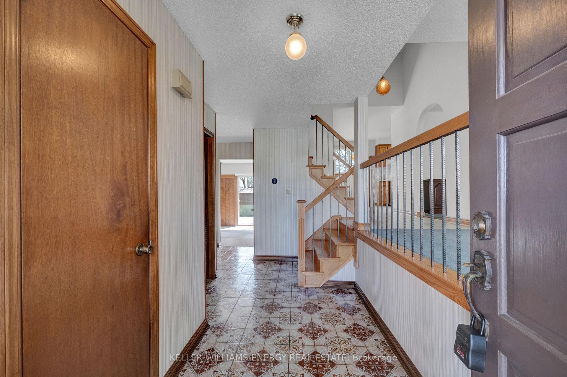 183 Gadsby Drive photo 2