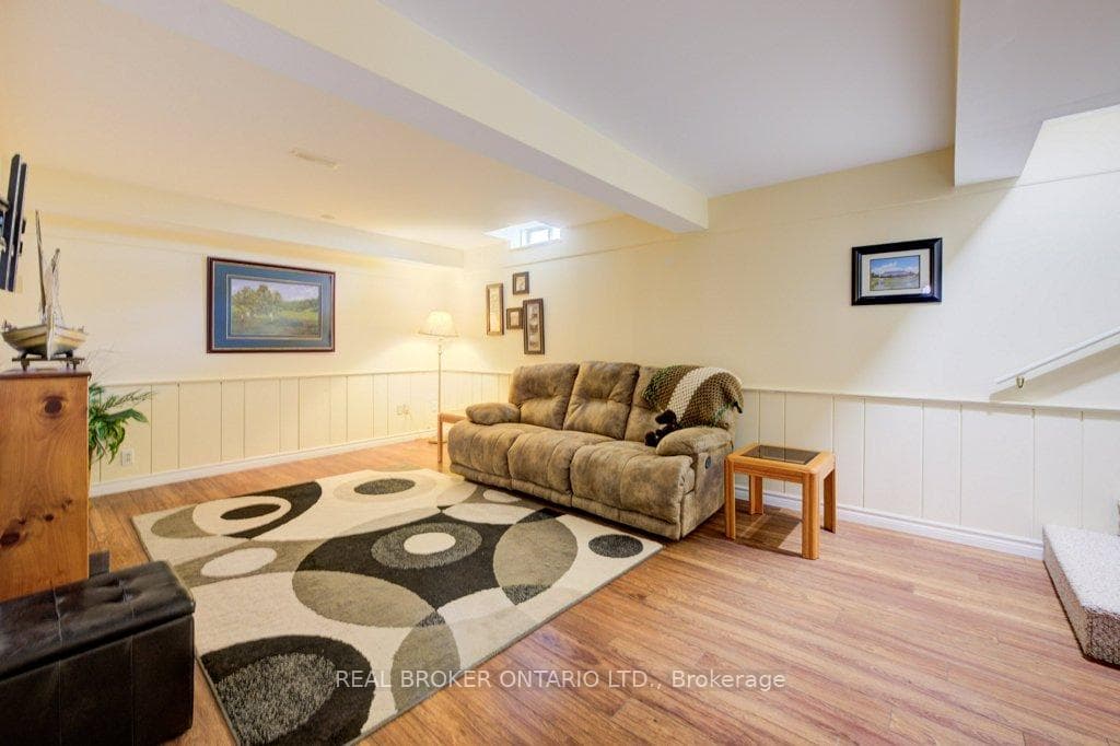 9 Balsam Trail photo 28