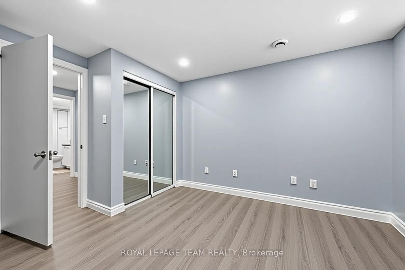 Virtually Removed furnishings & Decor