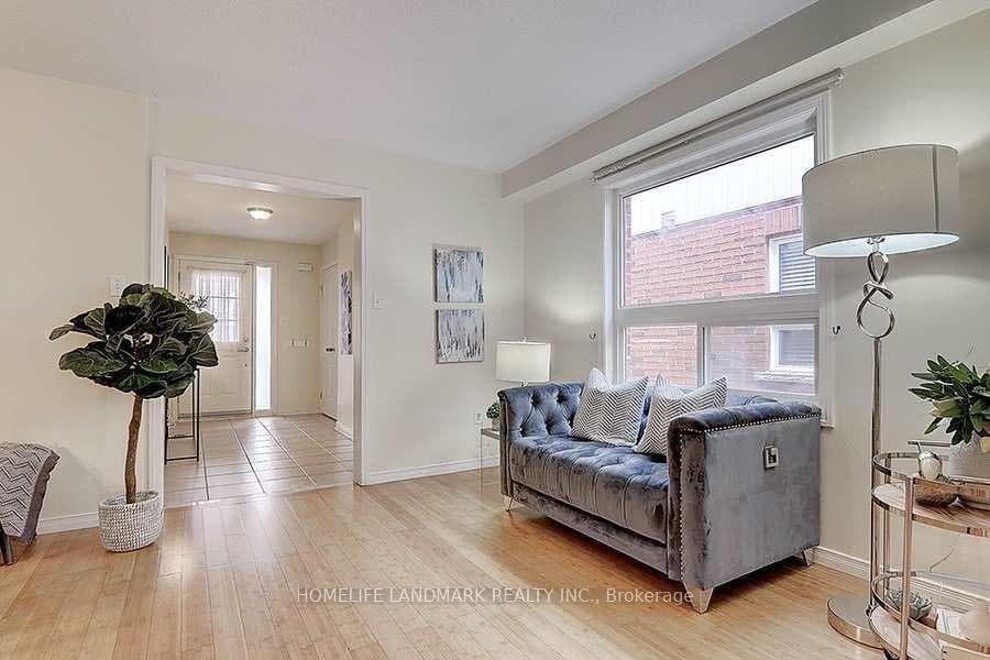 33 Brownridge Place photo 4