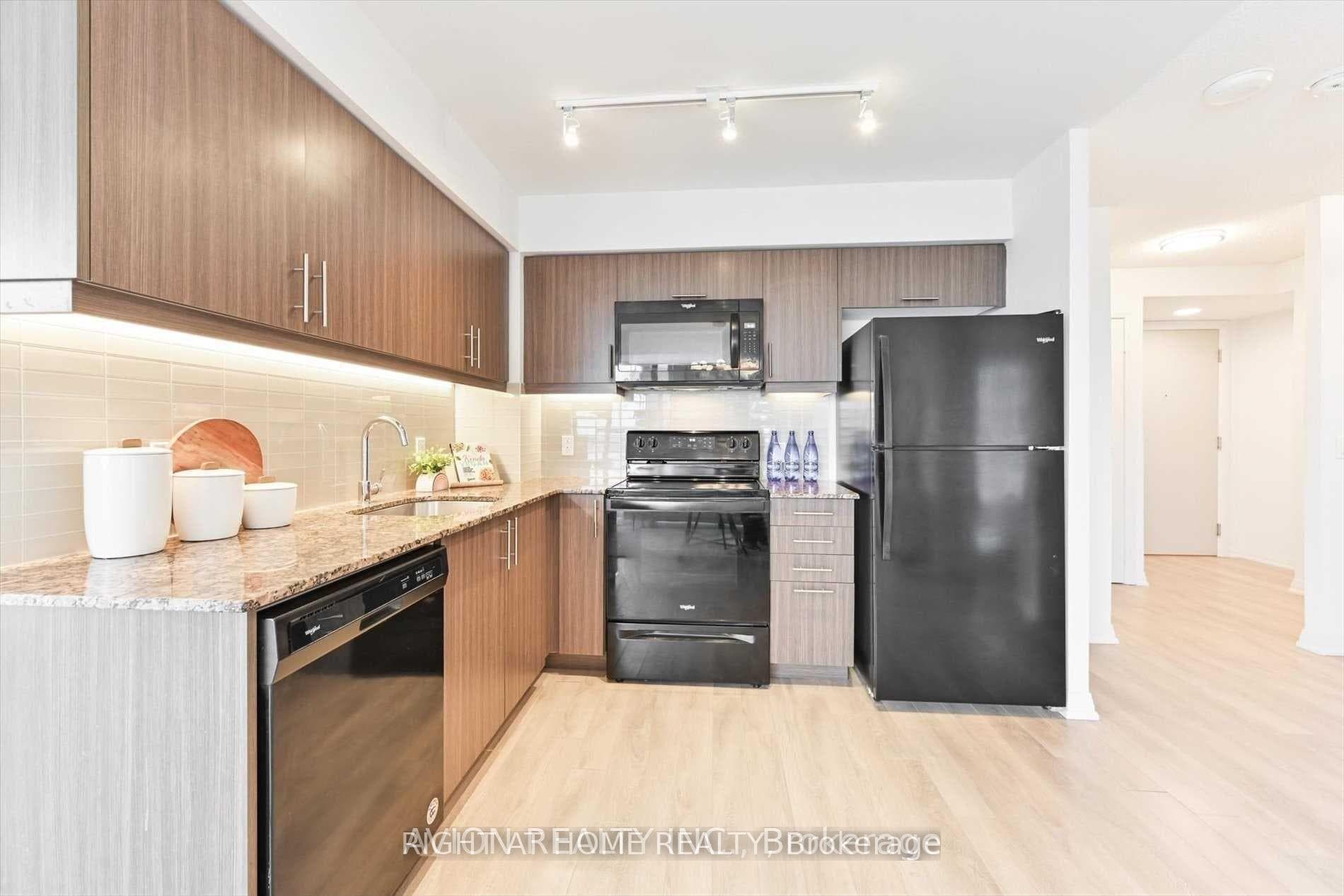 30 Meadowglen Place Unit 2102 photo 3