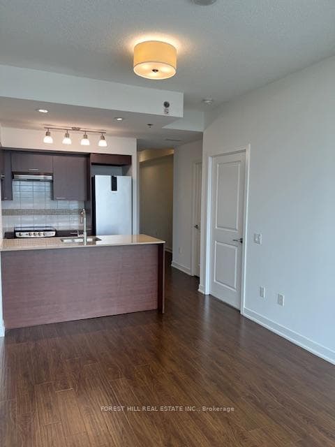320 Tweedsmuir Avenue Unit 1110 photo 13