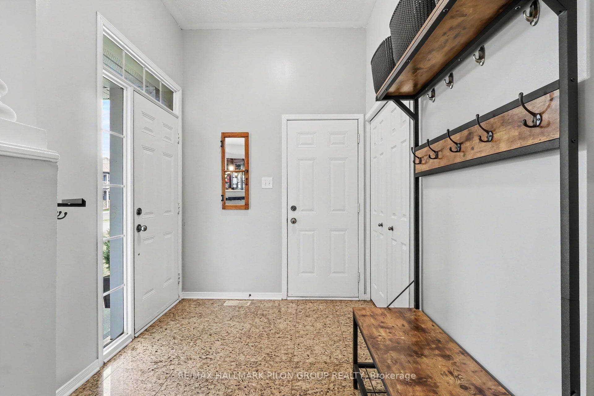 1046 Fieldfair Way photo 9