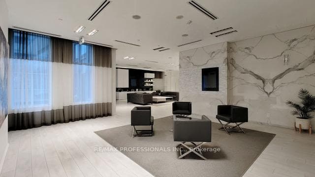 110 Marine Parade Drive Unit 707 photo 22