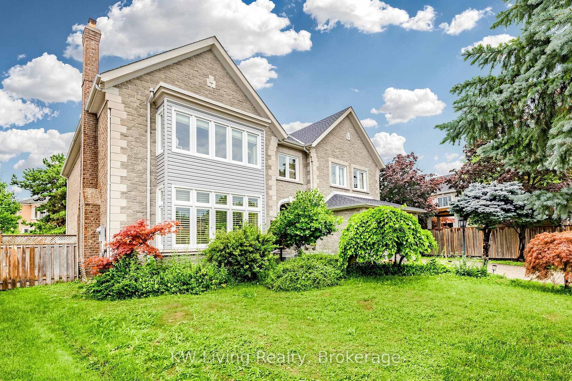 28 Edmund Crescent photo 2