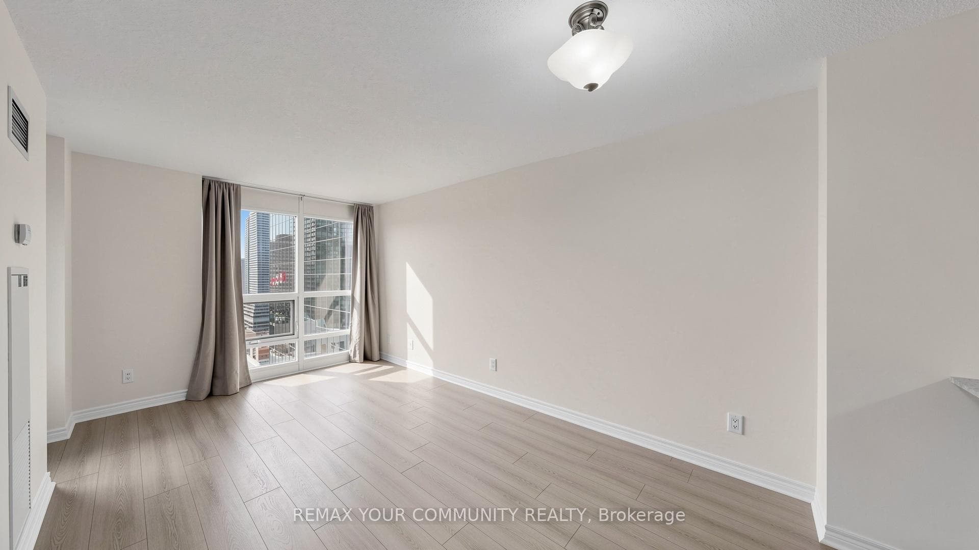 763 Bay Street Unit 2701 photo 6