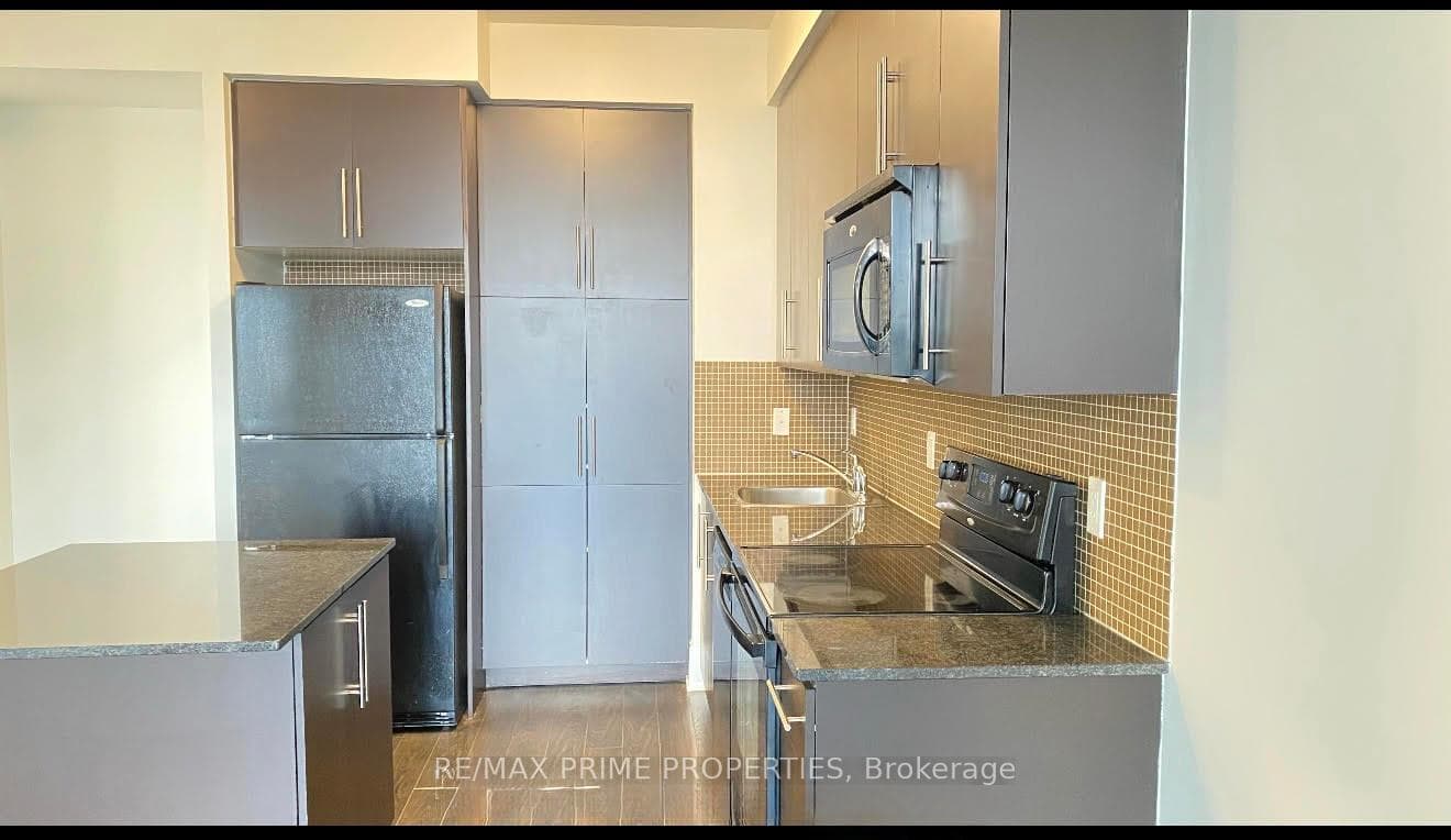 330 BURNHAMTHORPE Road Unit 1406 photo 5